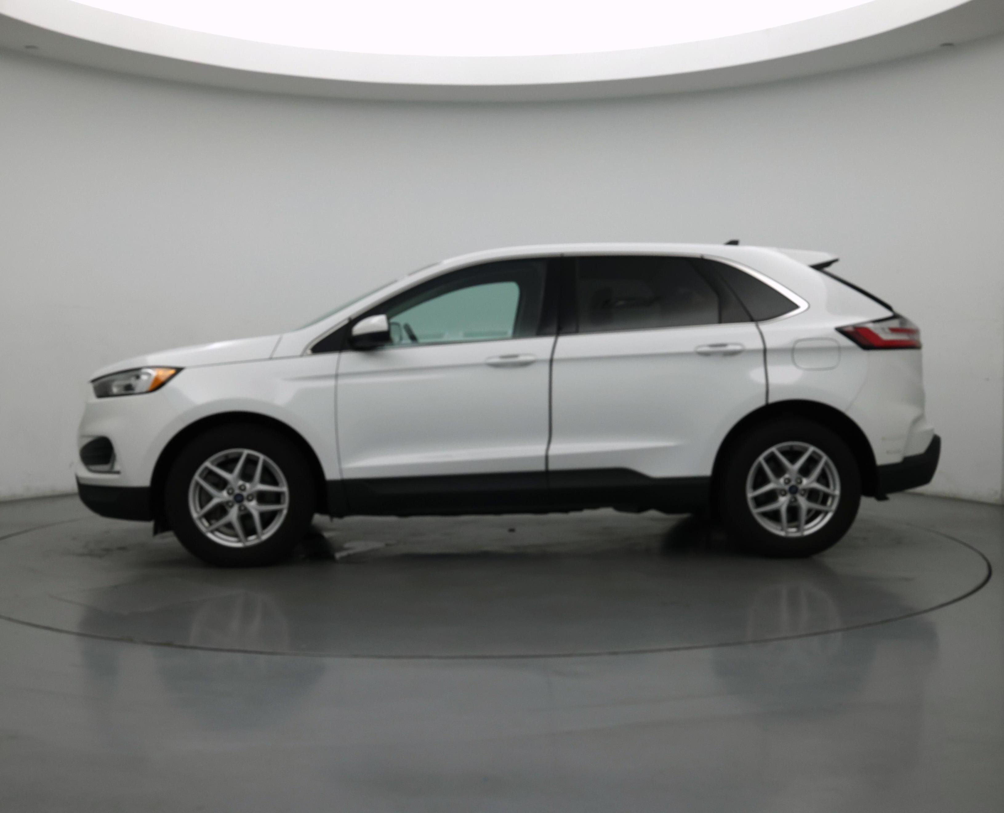 Thumbnail: 2021 Ford Edge - 3