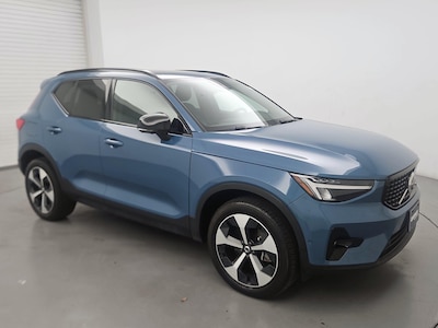 2024 Volvo XC40 B5 Plus Dark Theme