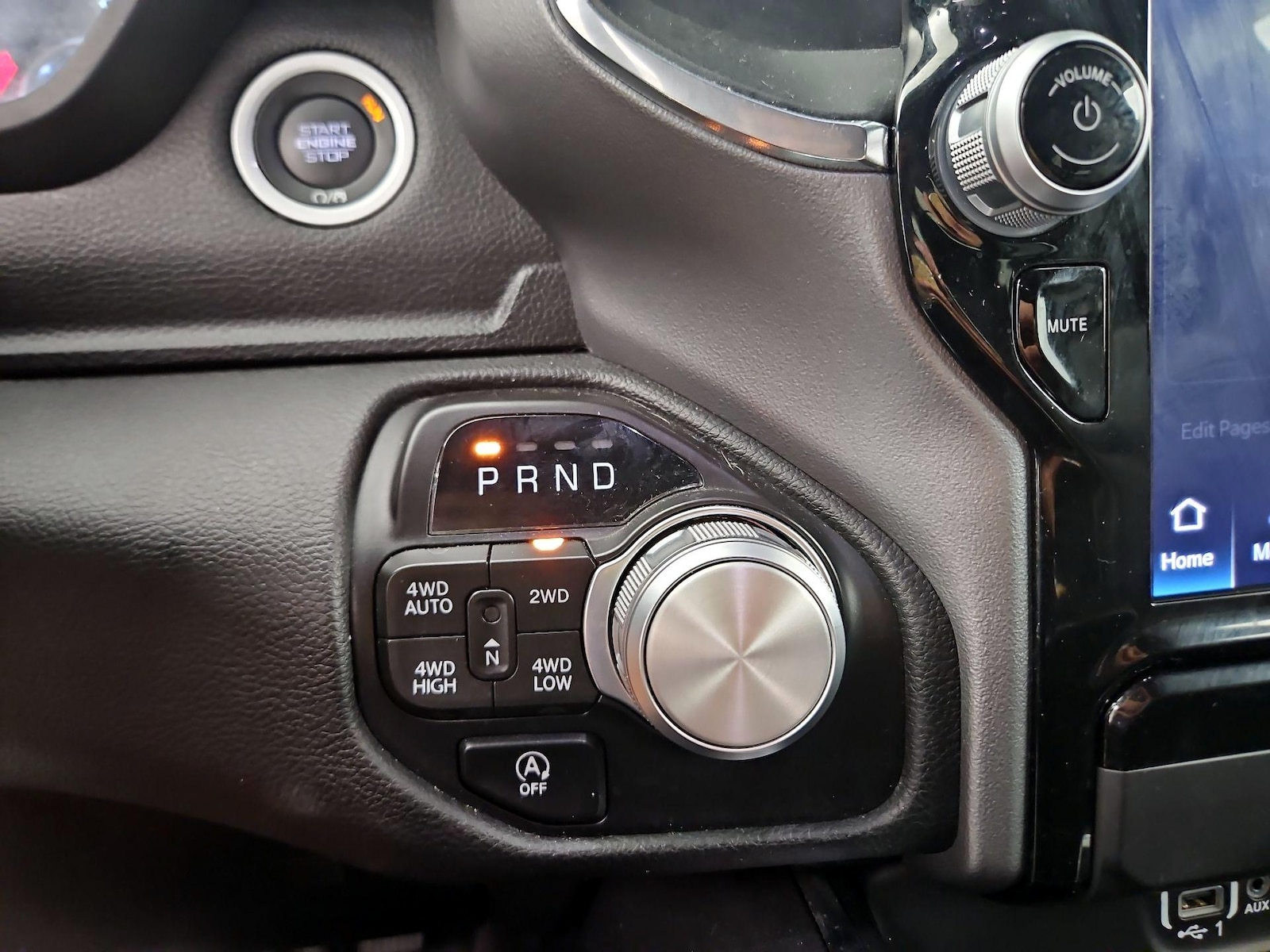 2024 RAM Ram 1500 Pickup Laramie - Photo 18