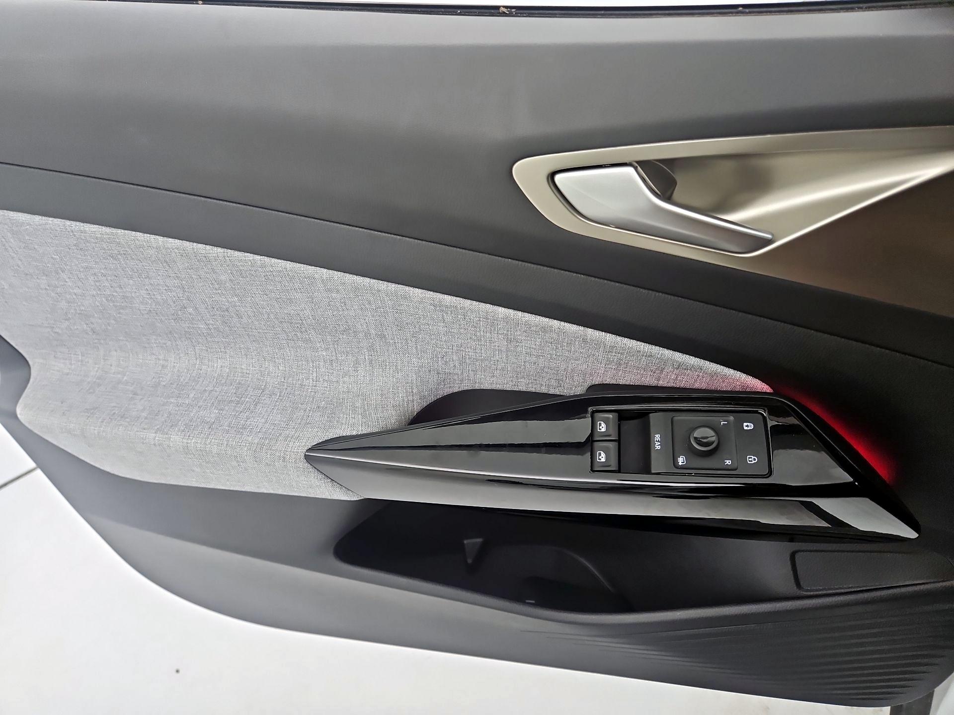 Thumbnail: 2023 Volkswagen ID.4 - 12