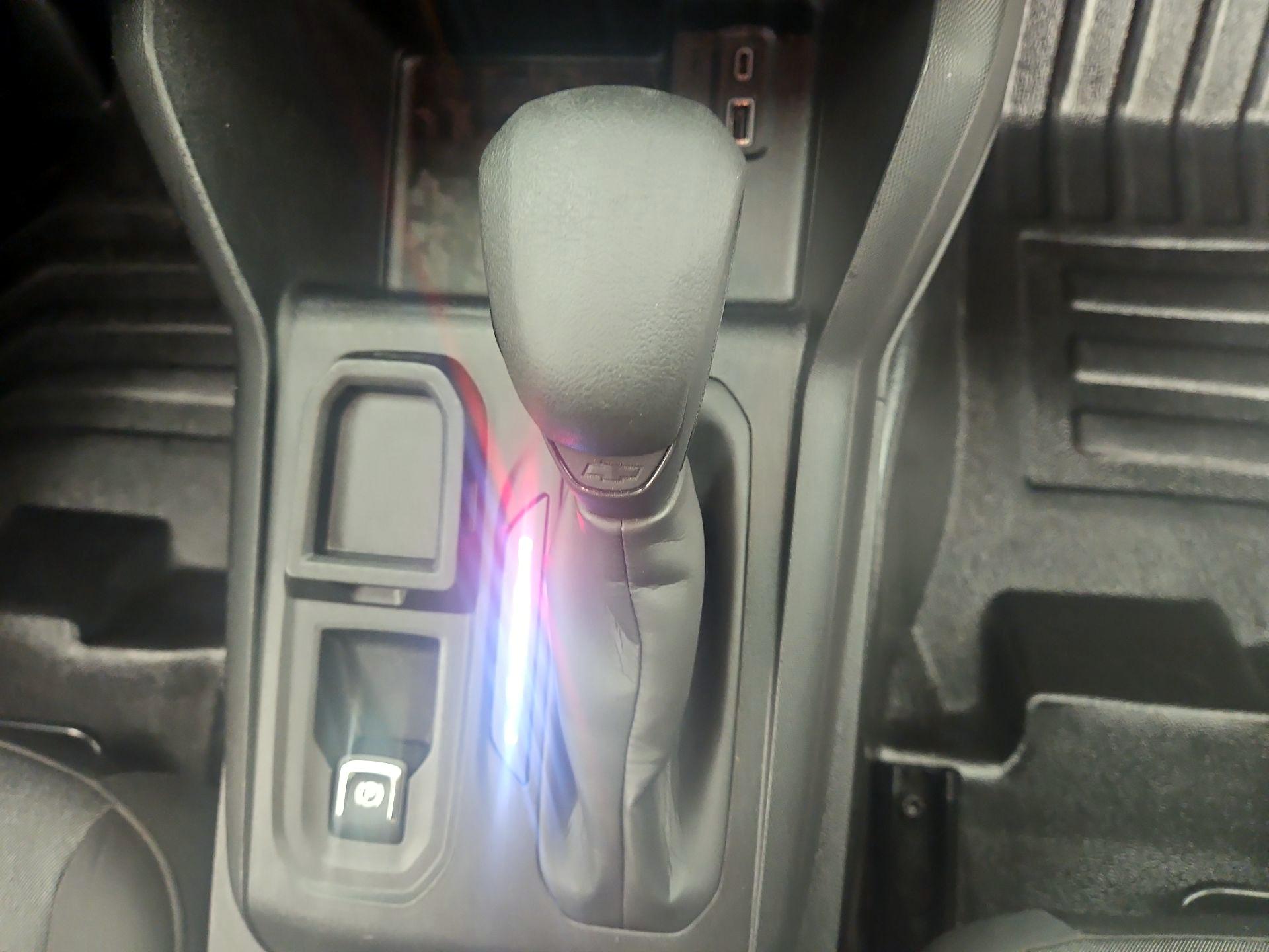 Thumbnail: 2023 Chevrolet Colorado - 17