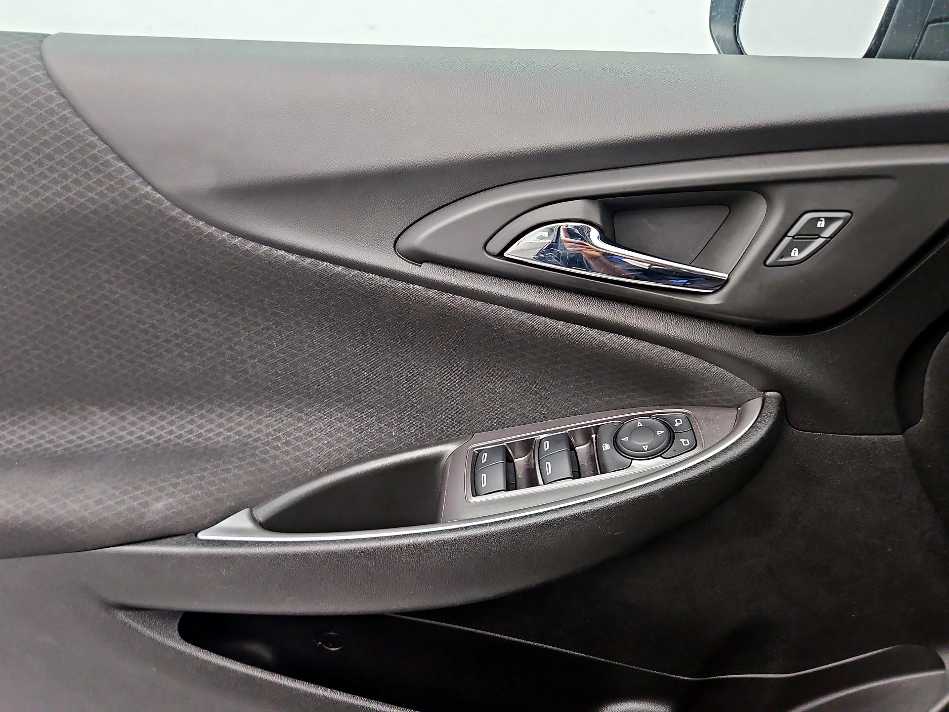 Thumbnail: 2023 Chevrolet Malibu - 10