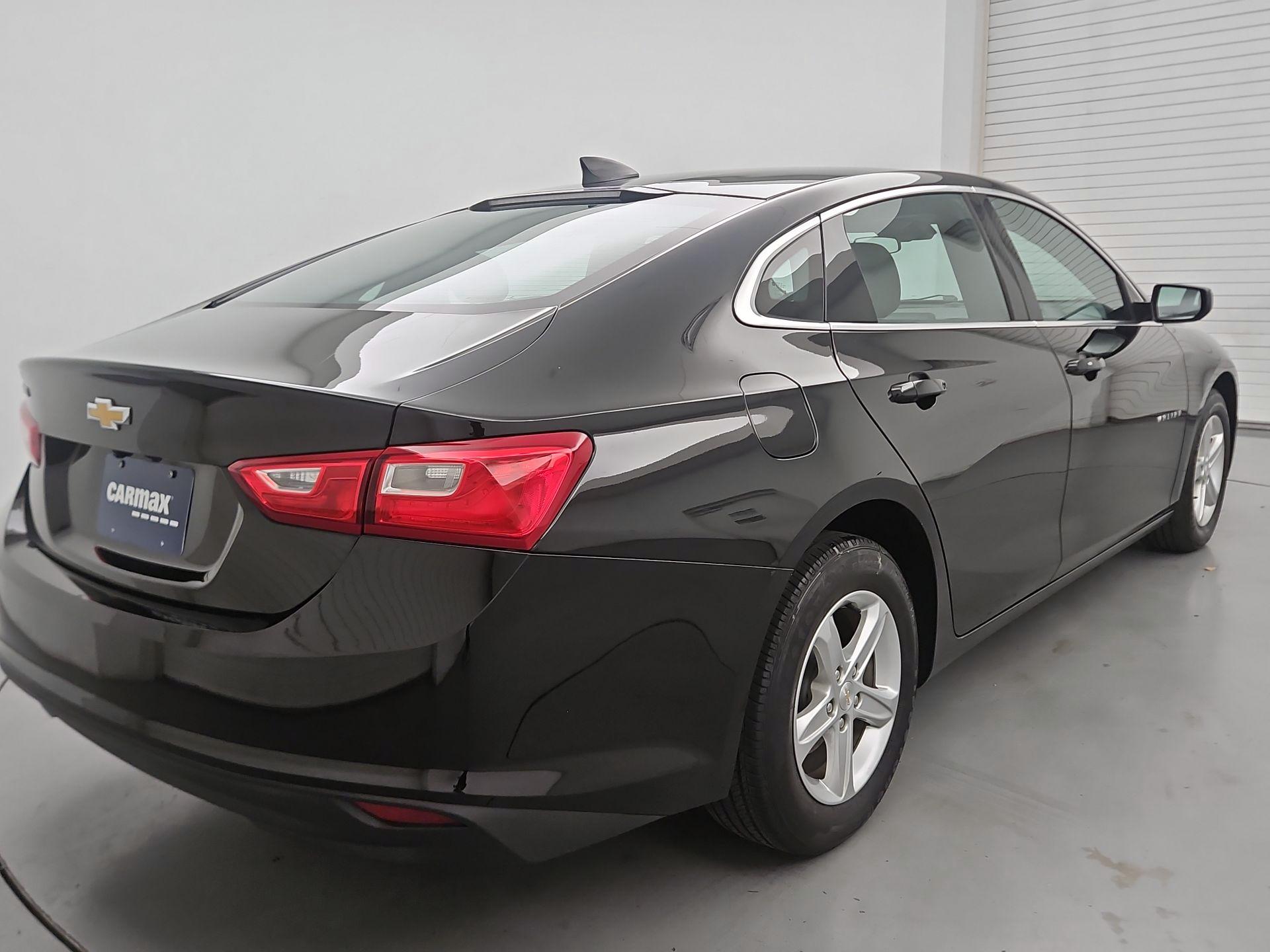 Thumbnail: 2023 Chevrolet Malibu - 5