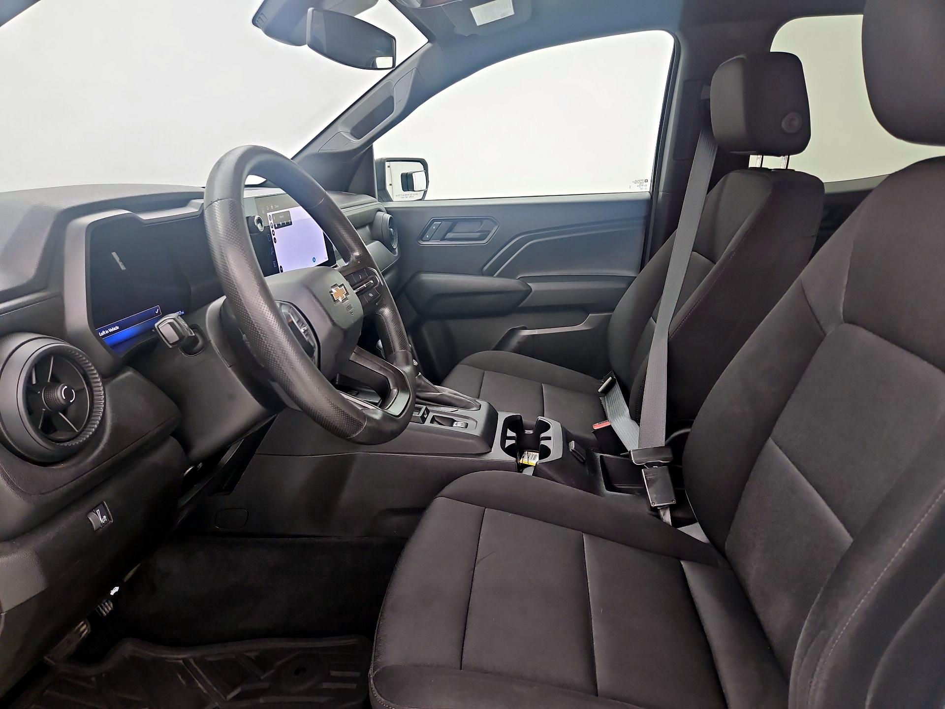 Thumbnail: 2024 Chevrolet Colorado - 9