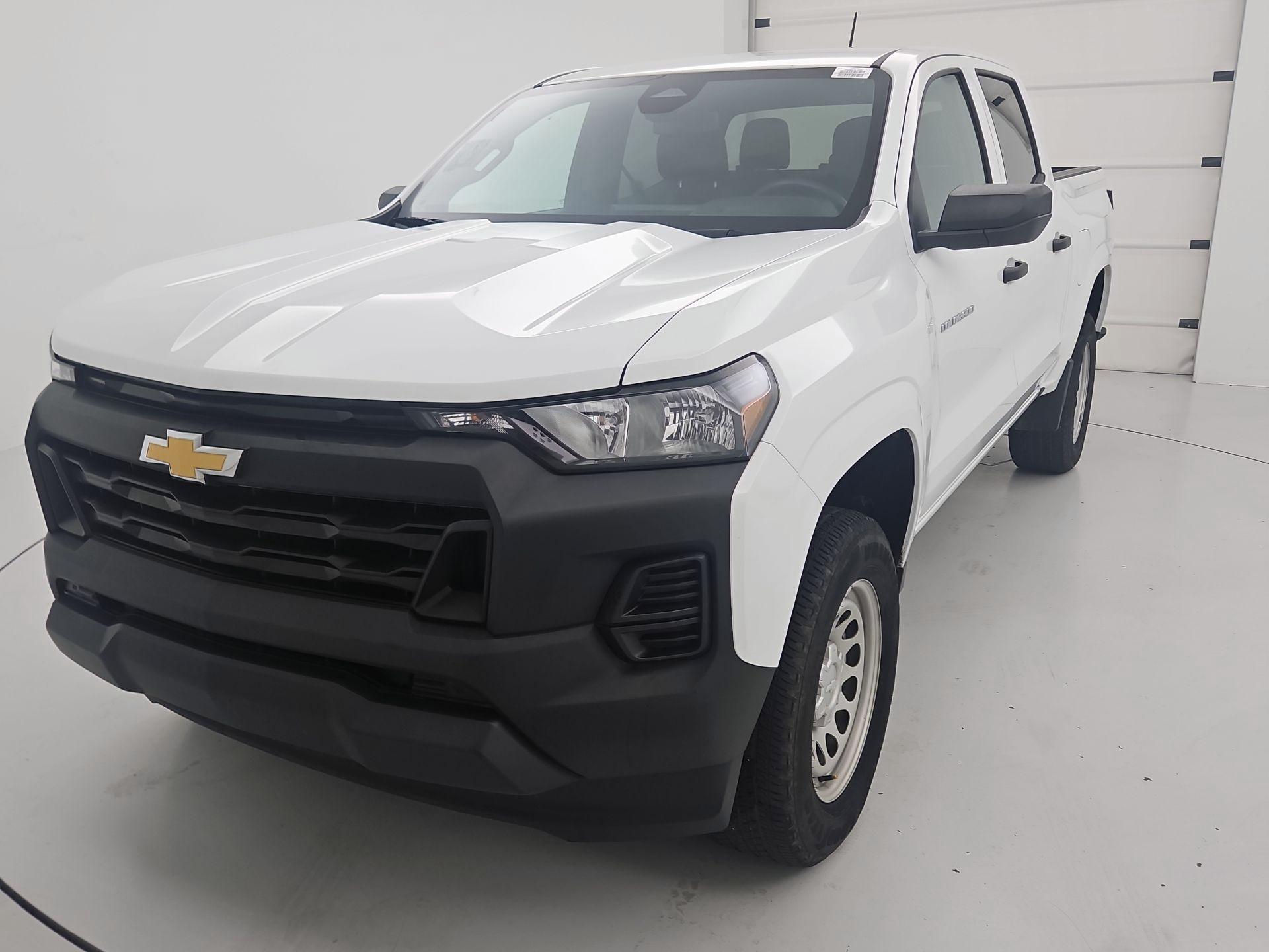Thumbnail: 2024 Chevrolet Colorado - 3