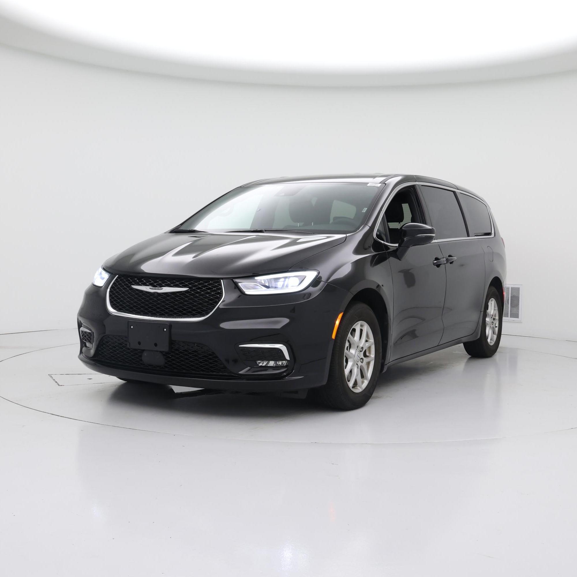 Thumbnail: 2025 Chrysler Pacifica - 4