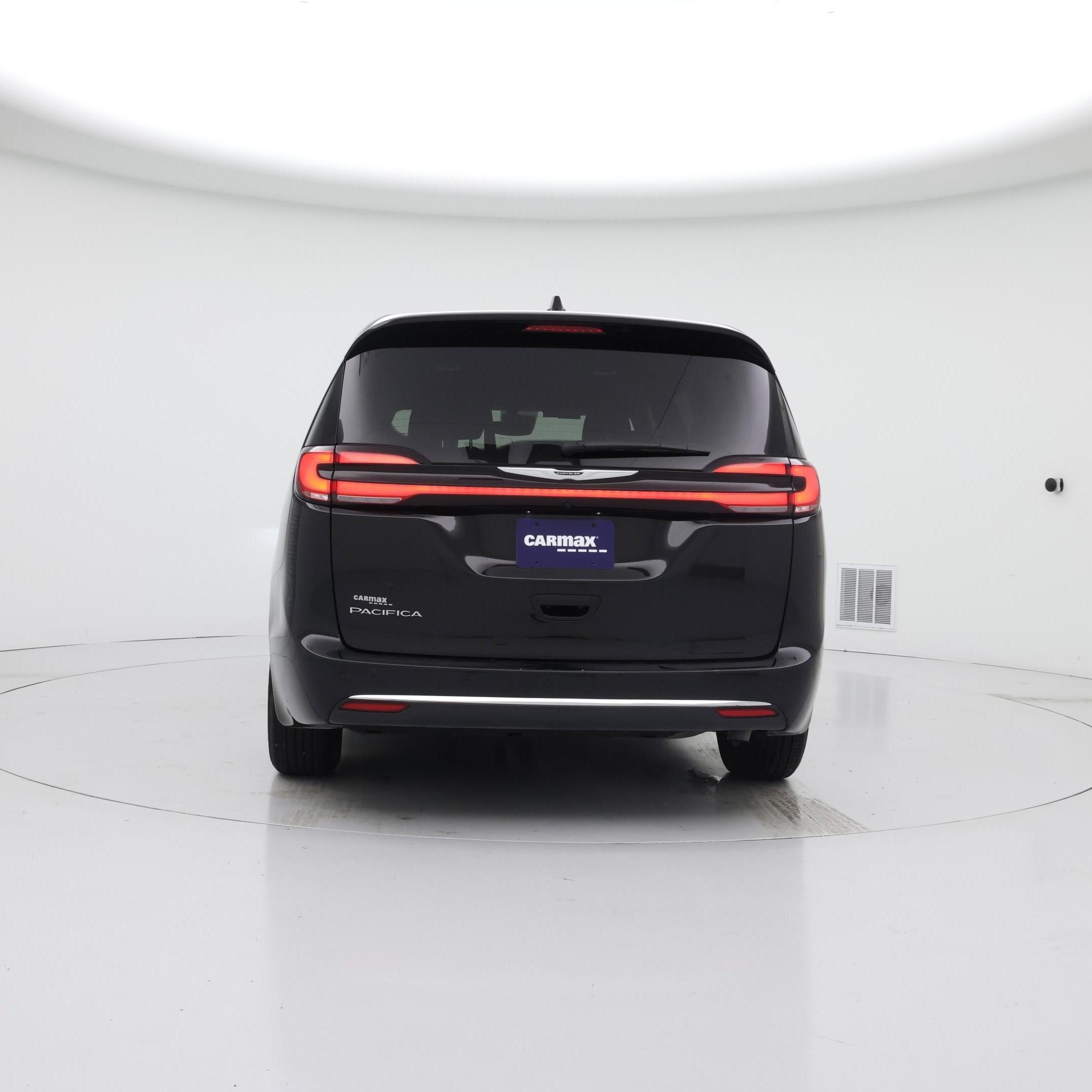 Thumbnail: 2025 Chrysler Pacifica - 6
