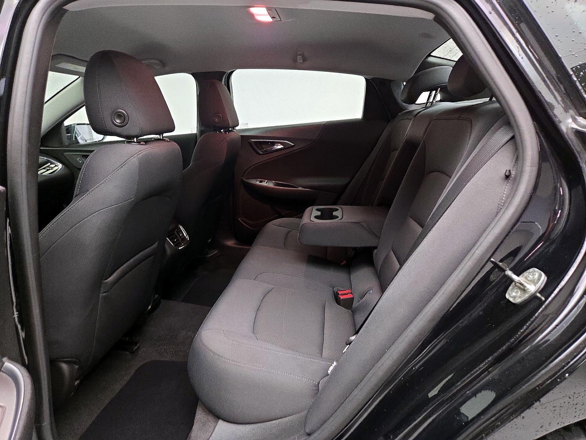 Thumbnail: 2016 Chevrolet Malibu - 19