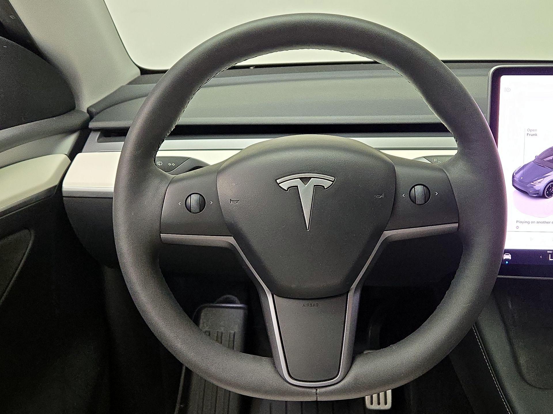 Thumbnail: 2023 Tesla Model Y - 10