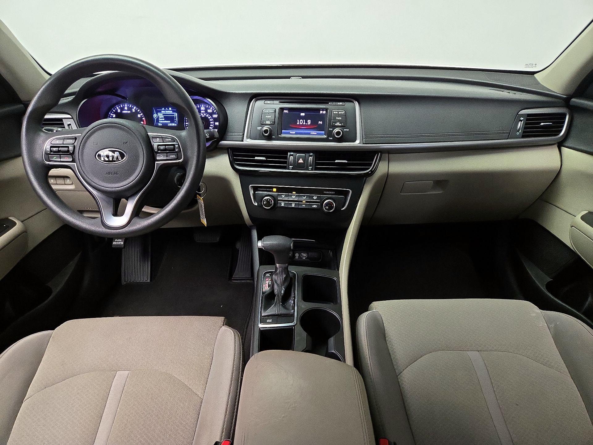 Thumbnail: 2017 Kia Optima - 9