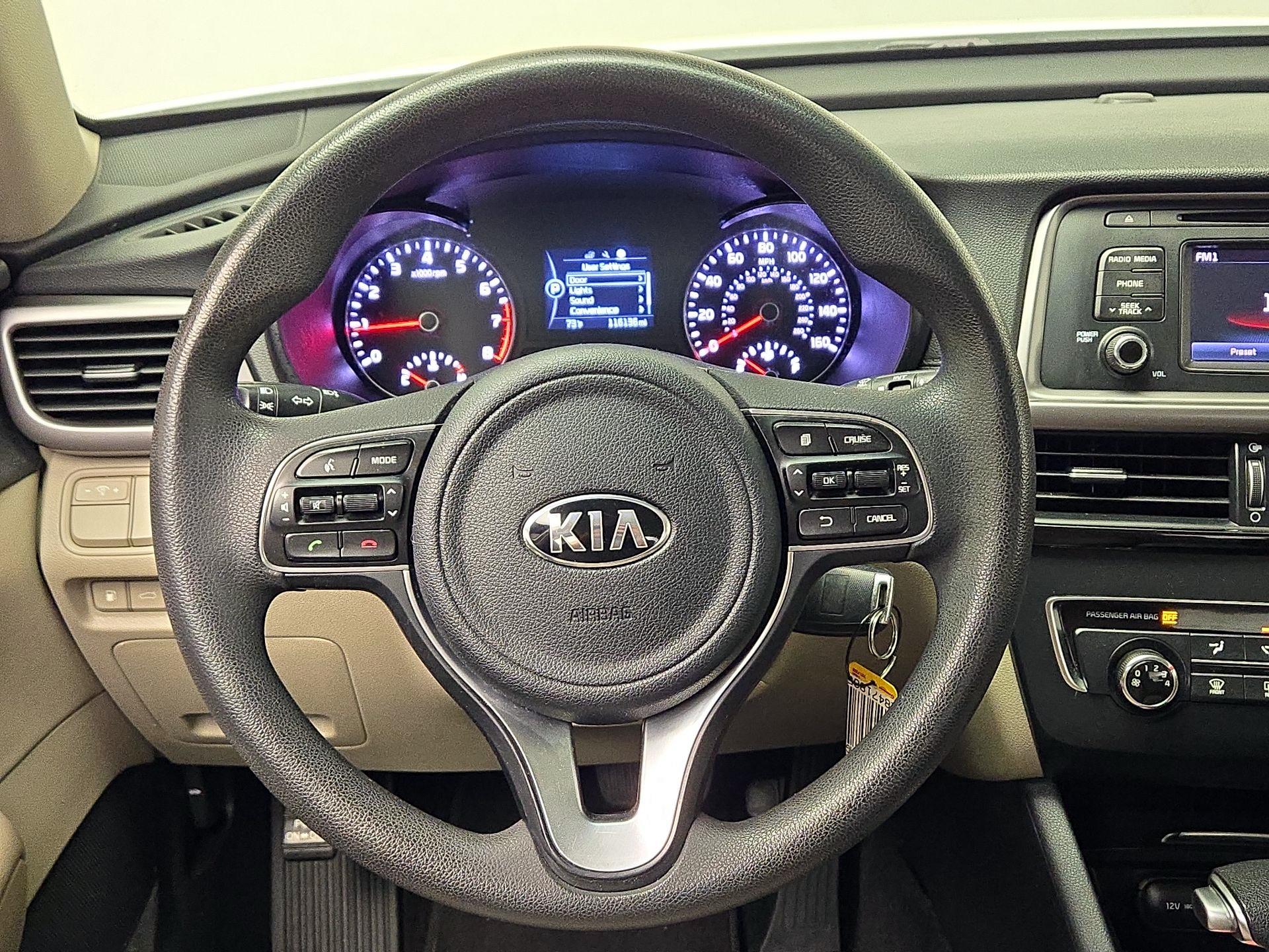 Thumbnail: 2017 Kia Optima - 10