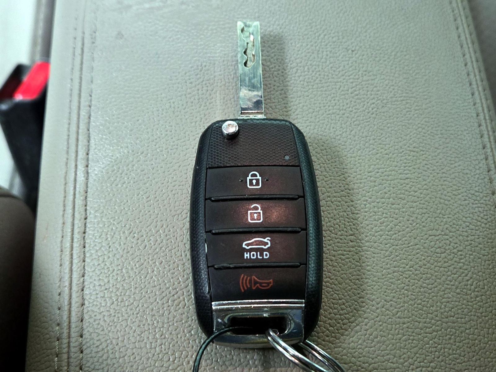 2017 Kia Optima LX - Photo 23