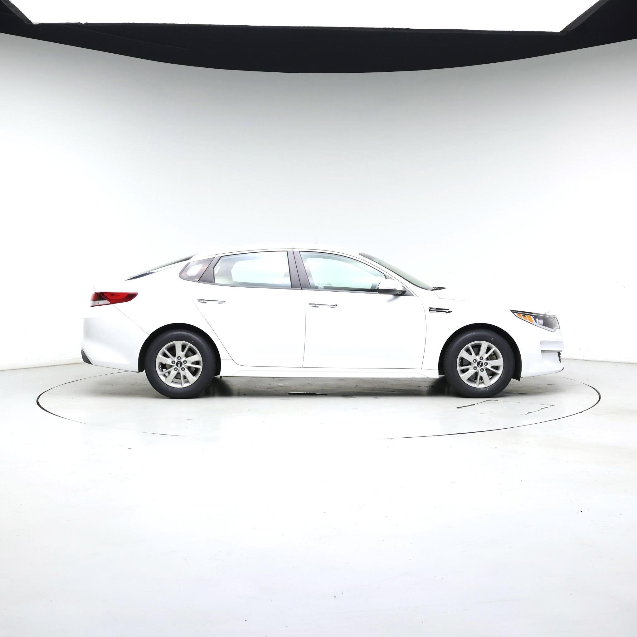 Thumbnail: 2017 Kia Optima - 7