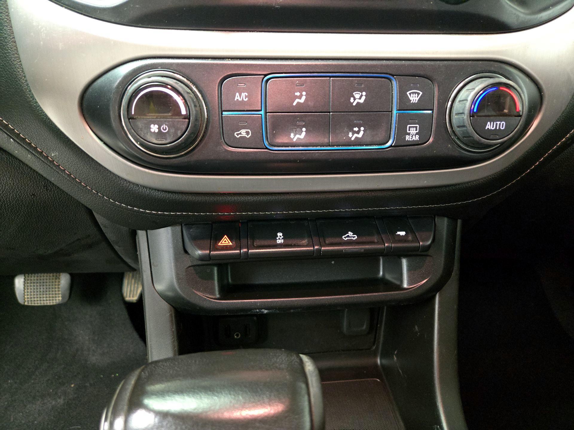 Thumbnail: 2019 GMC Canyon - 16