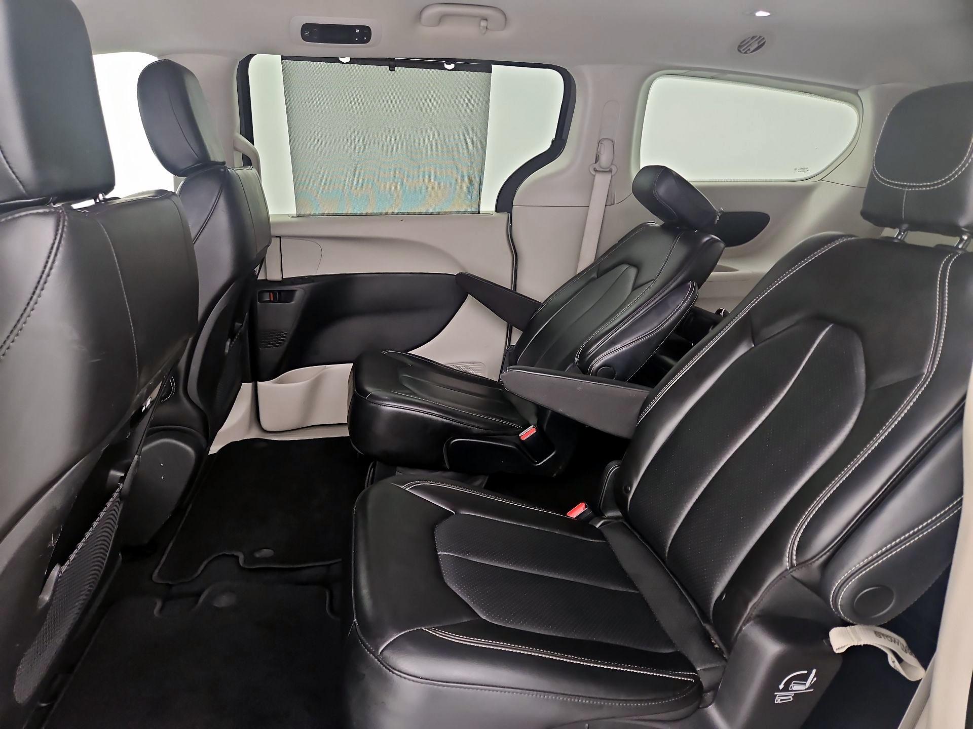 Thumbnail: 2023 Chrysler Pacifica - 19