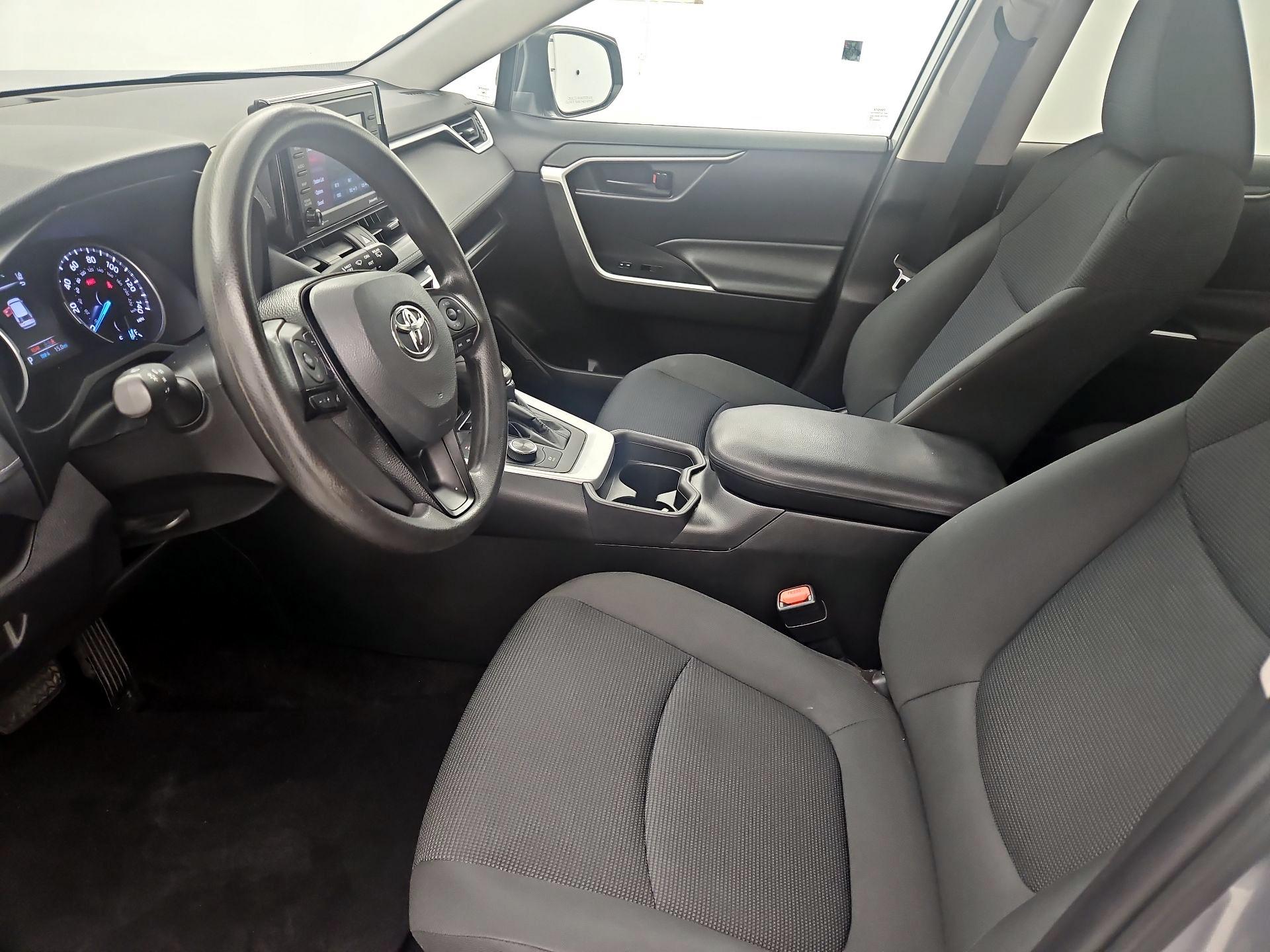 Thumbnail: 2020 Toyota RAV4 - 11