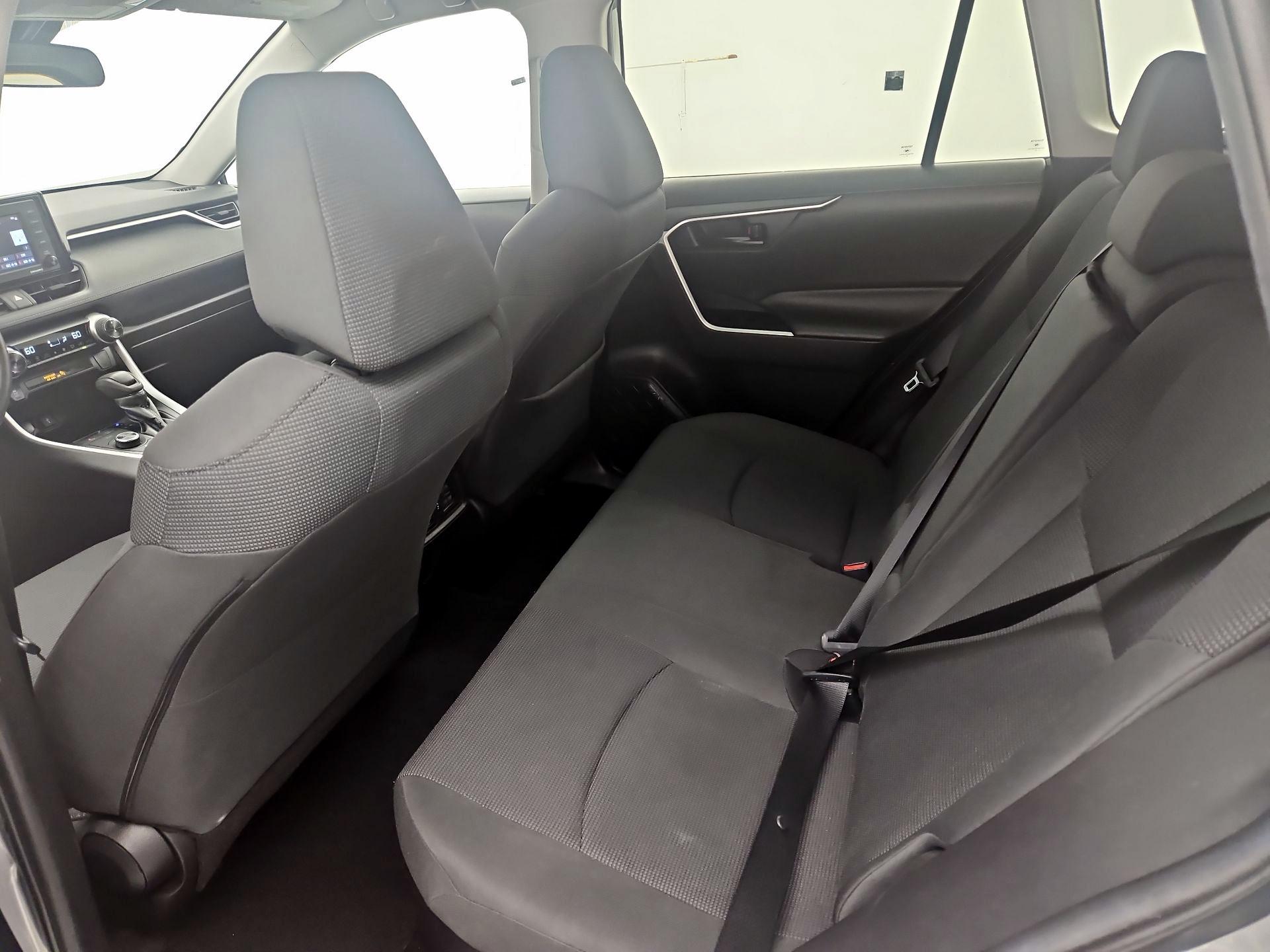 Thumbnail: 2020 Toyota RAV4 - 19
