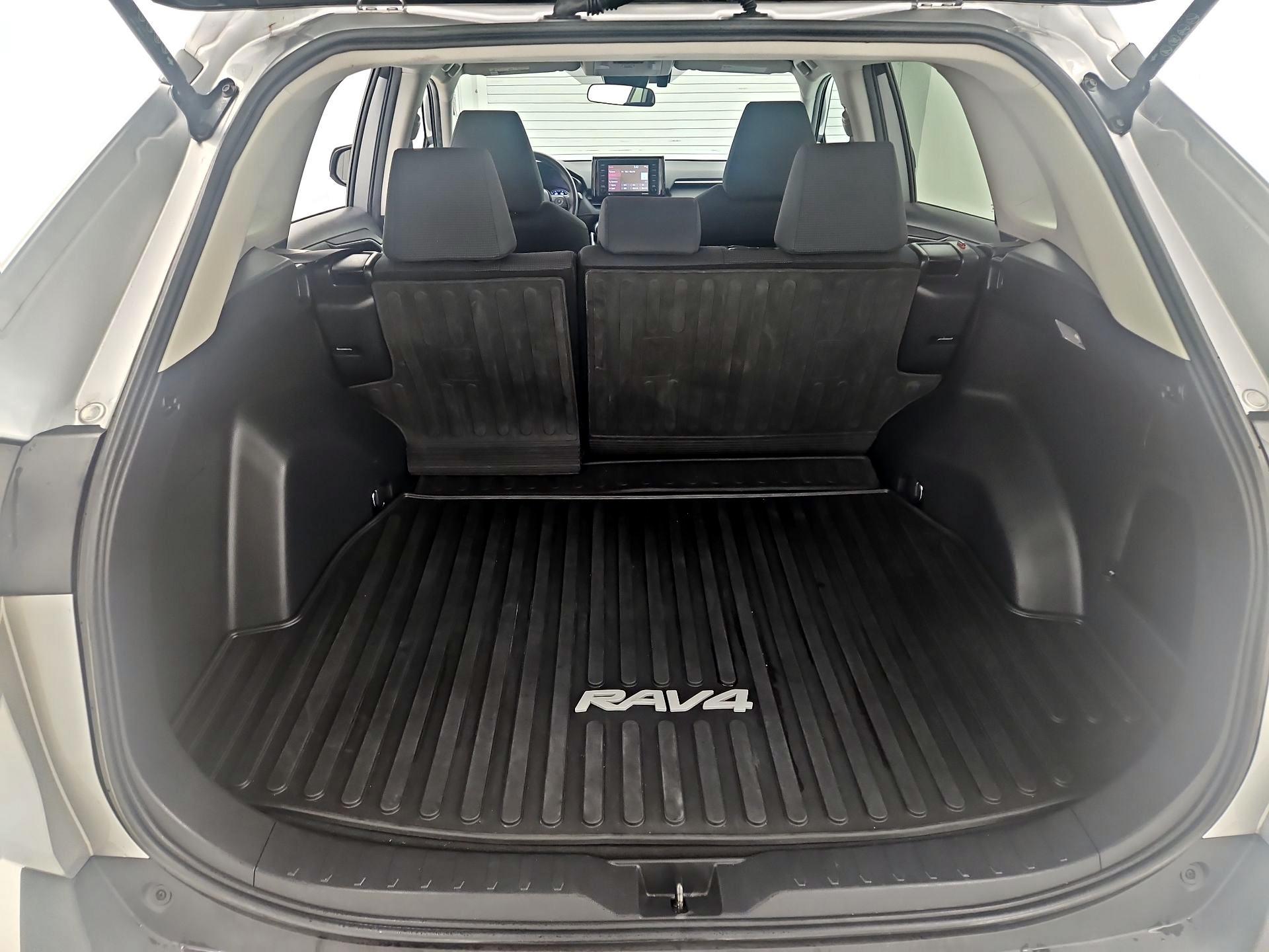 Thumbnail: 2020 Toyota RAV4 - 20