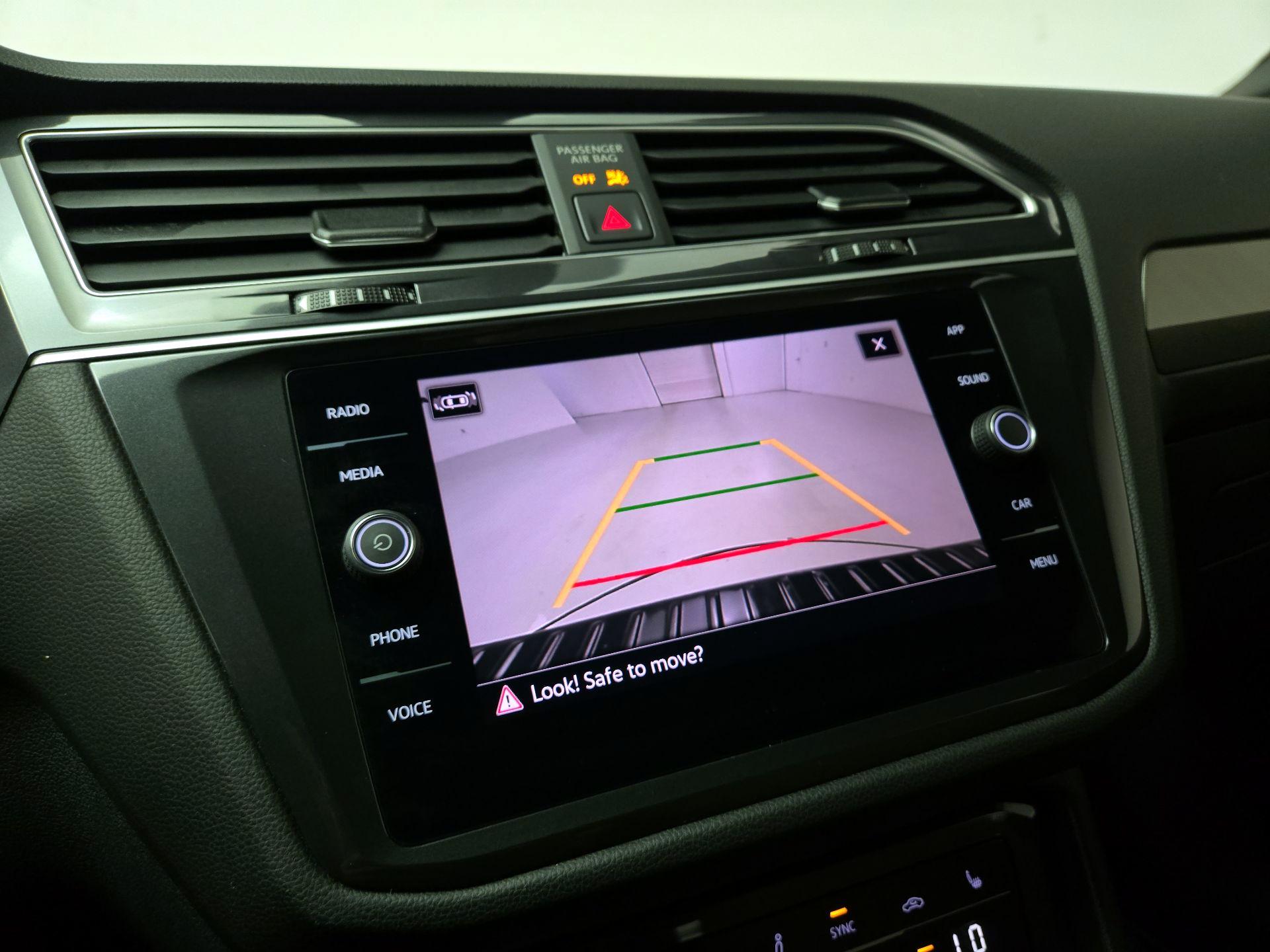 Thumbnail: 2024 Volkswagen Tiguan - 14