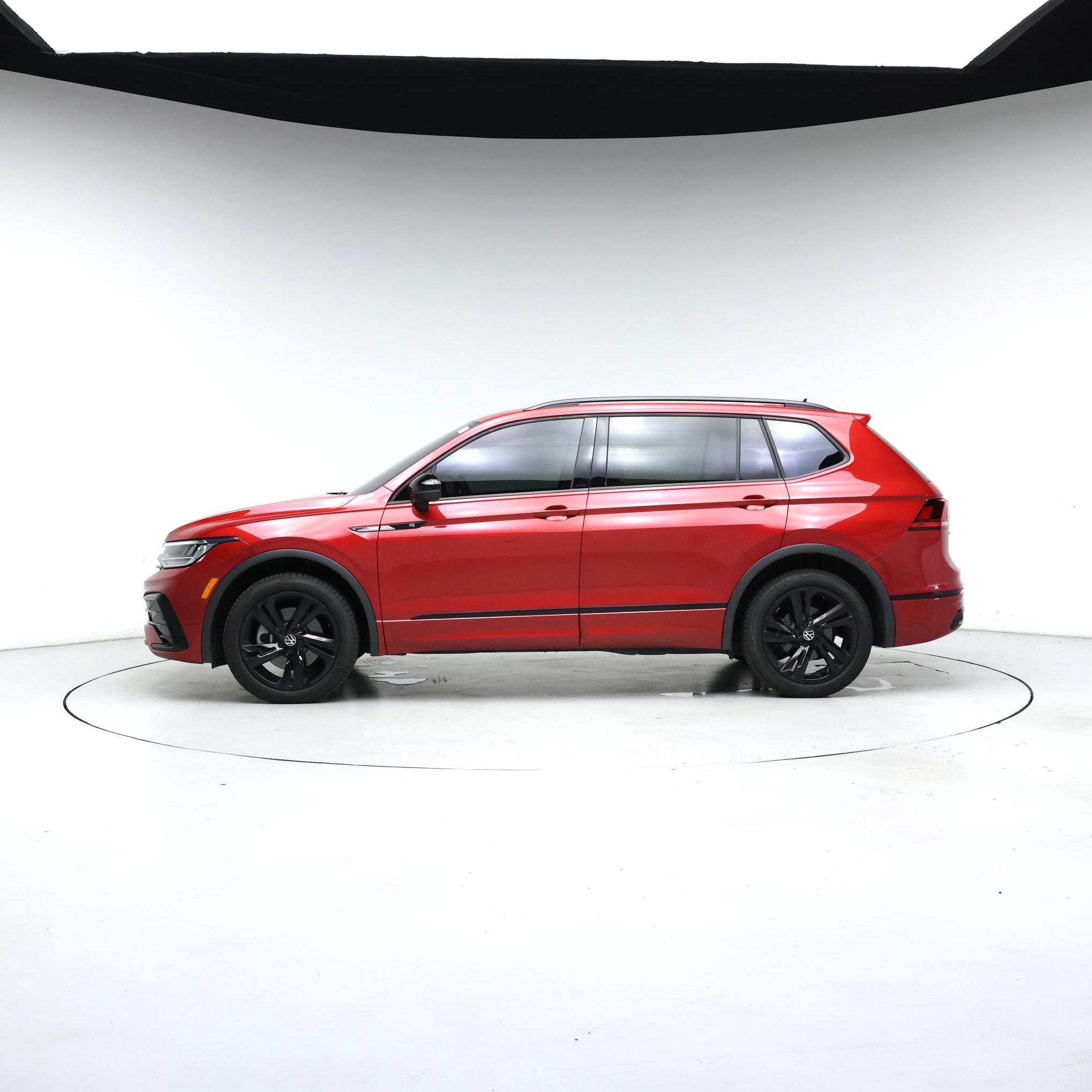Thumbnail: 2024 Volkswagen Tiguan - 3