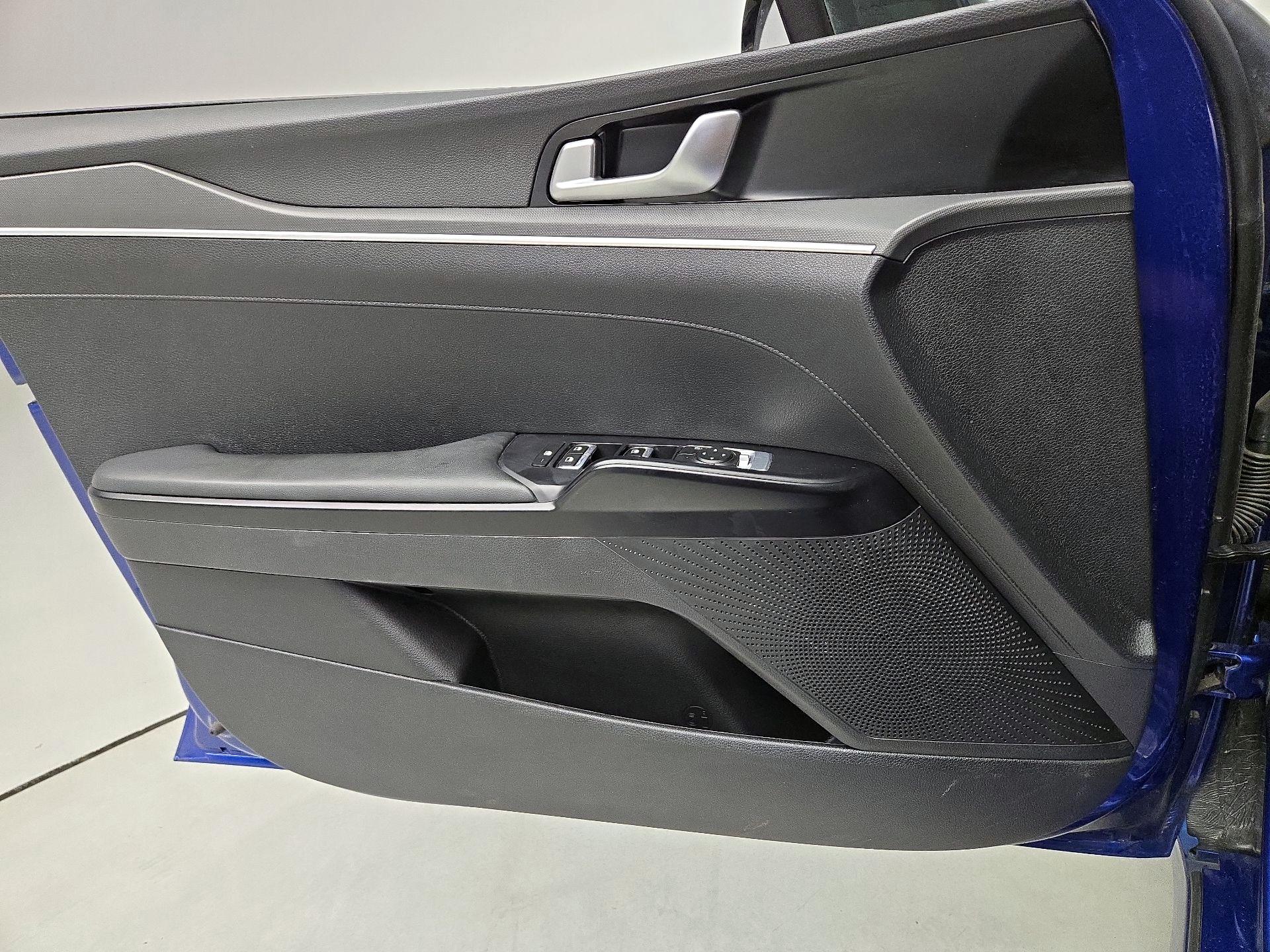 Thumbnail: 2022 Kia K5 - 12