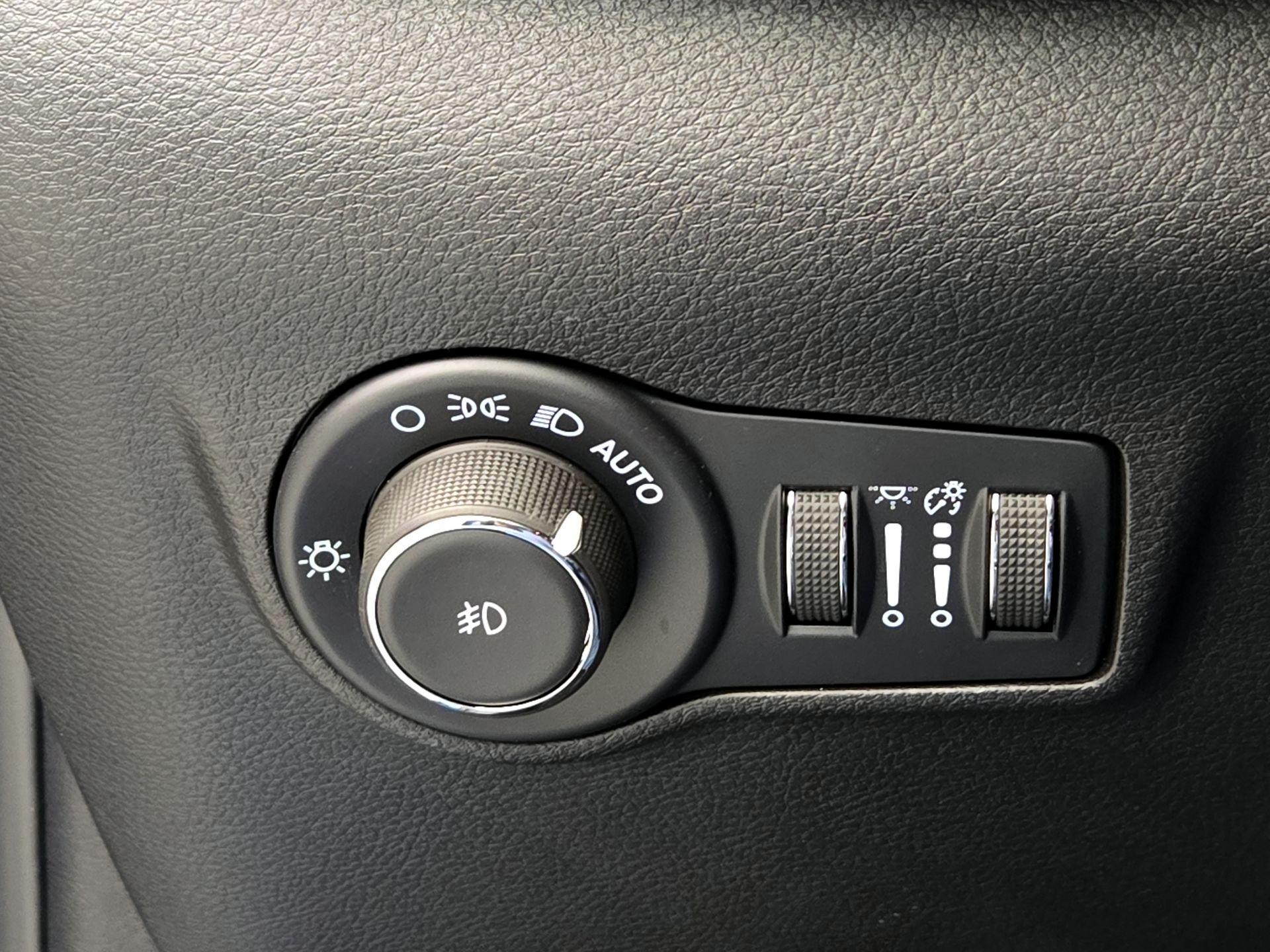 Thumbnail: 2025 Jeep Compass - 13