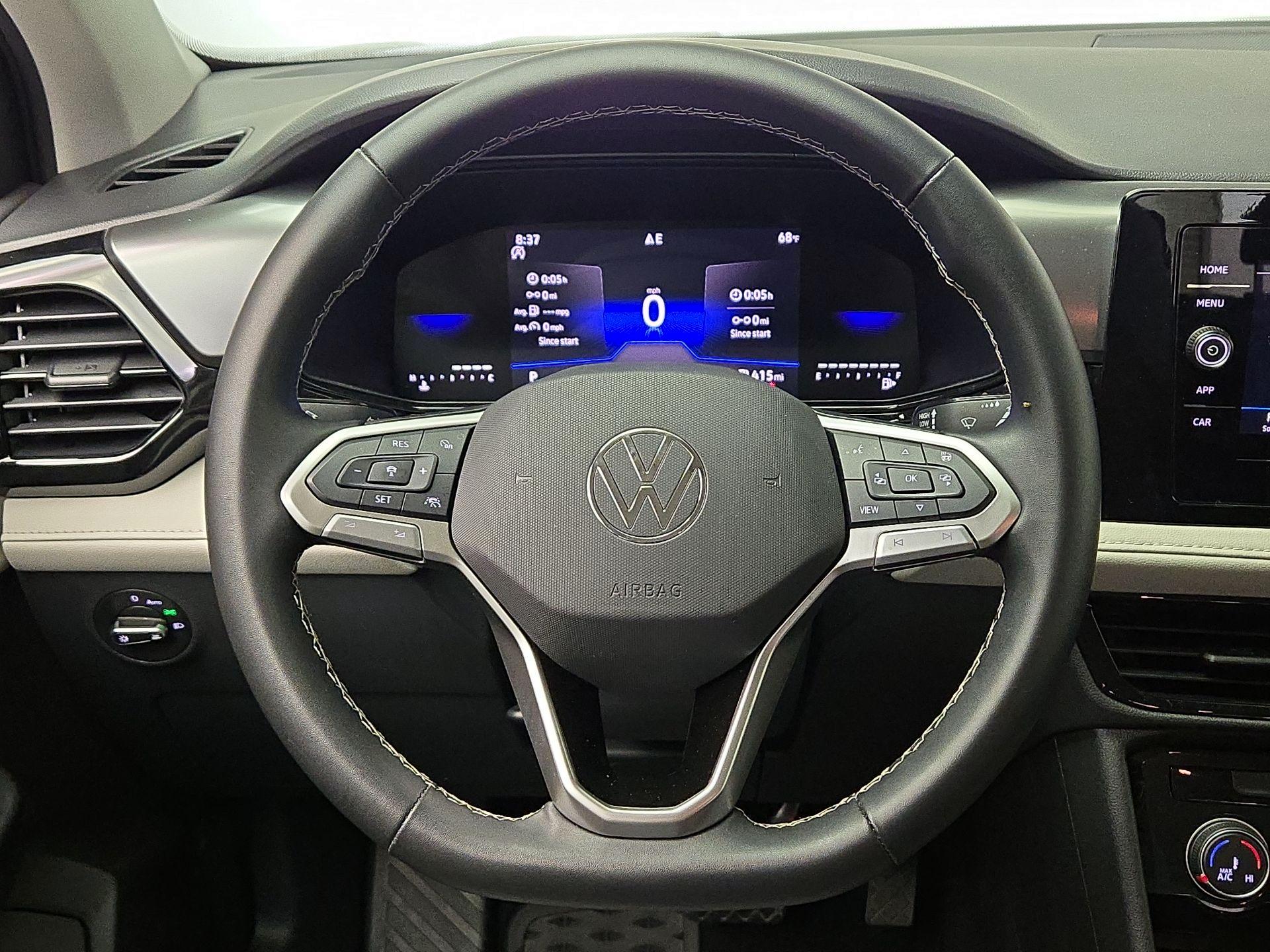 Thumbnail: 2025 Volkswagen Taos - 10