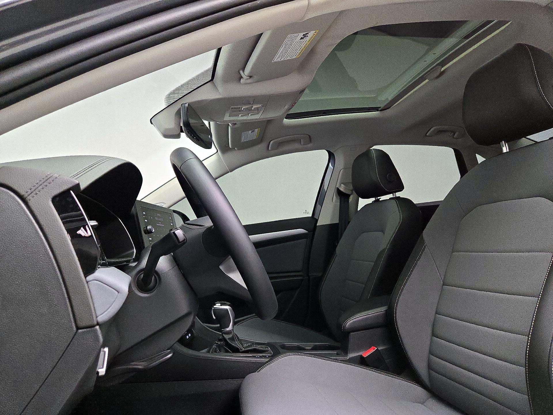 Thumbnail: 2025 Volkswagen Jetta - 19