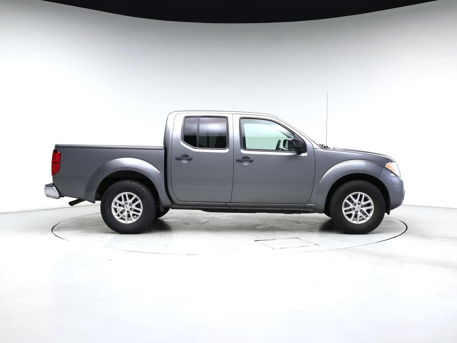 2020 Nissan Frontier SV - Photo 8