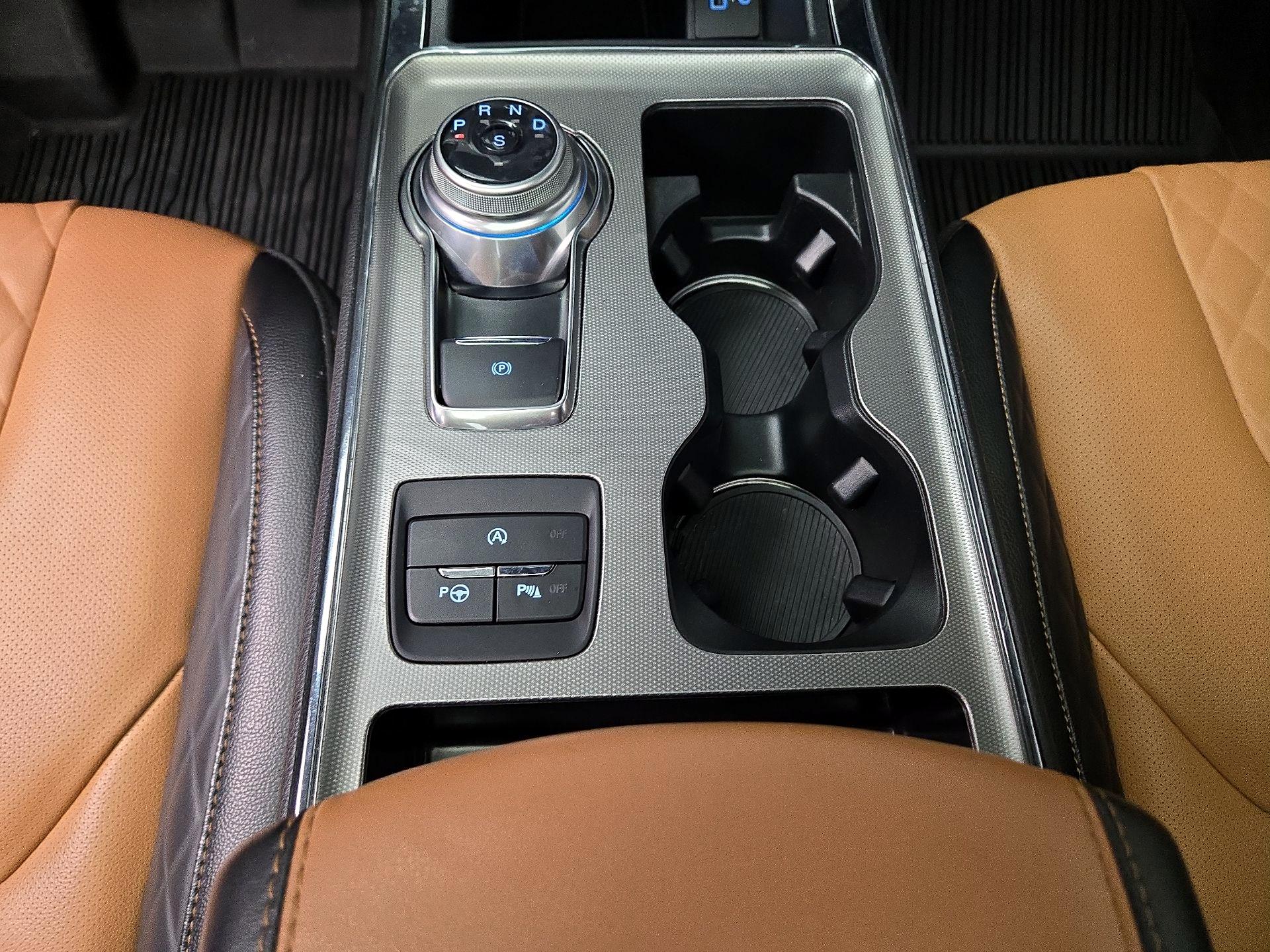 Thumbnail: 2024 Ford Edge - 18