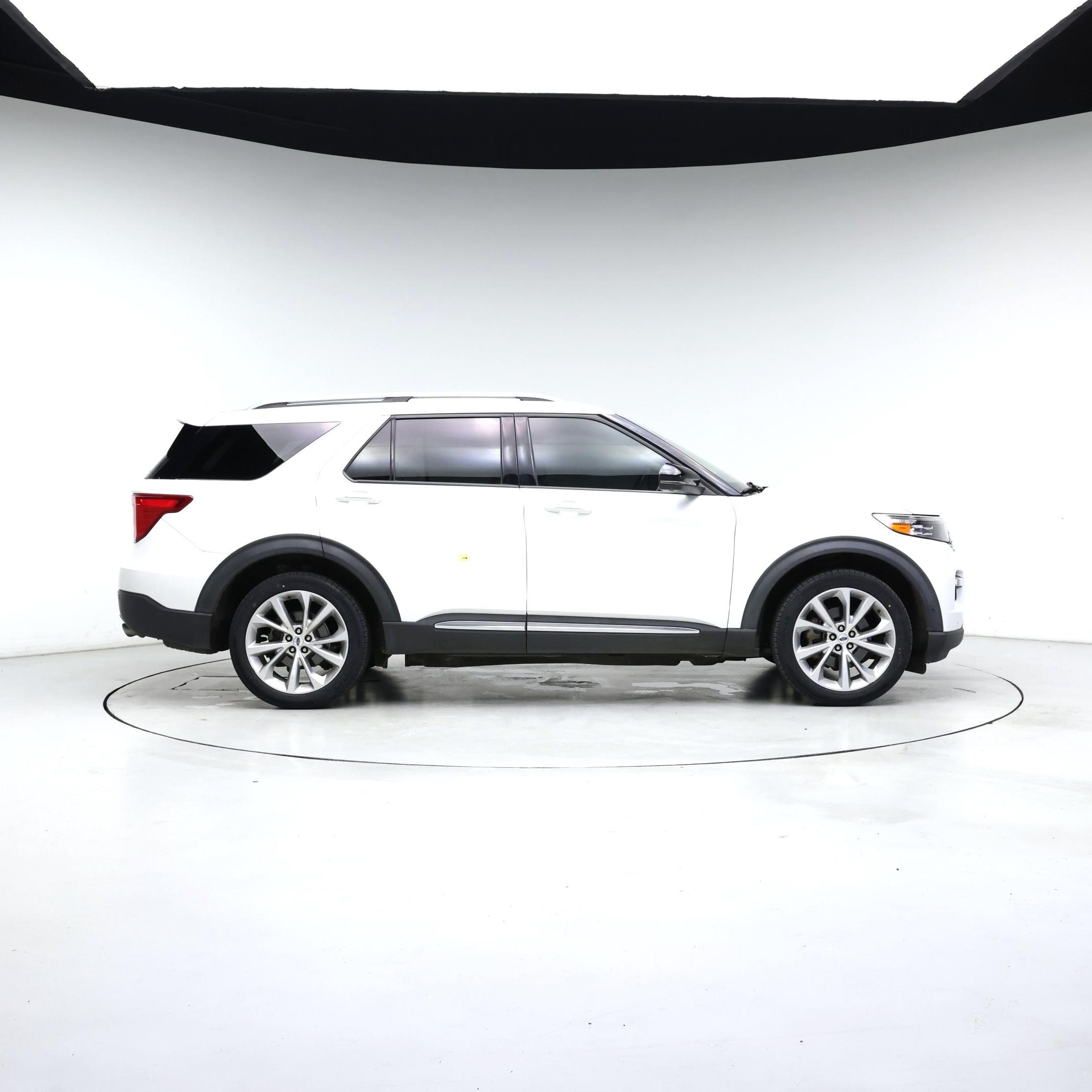 Thumbnail: 2021 Ford Explorer - 7