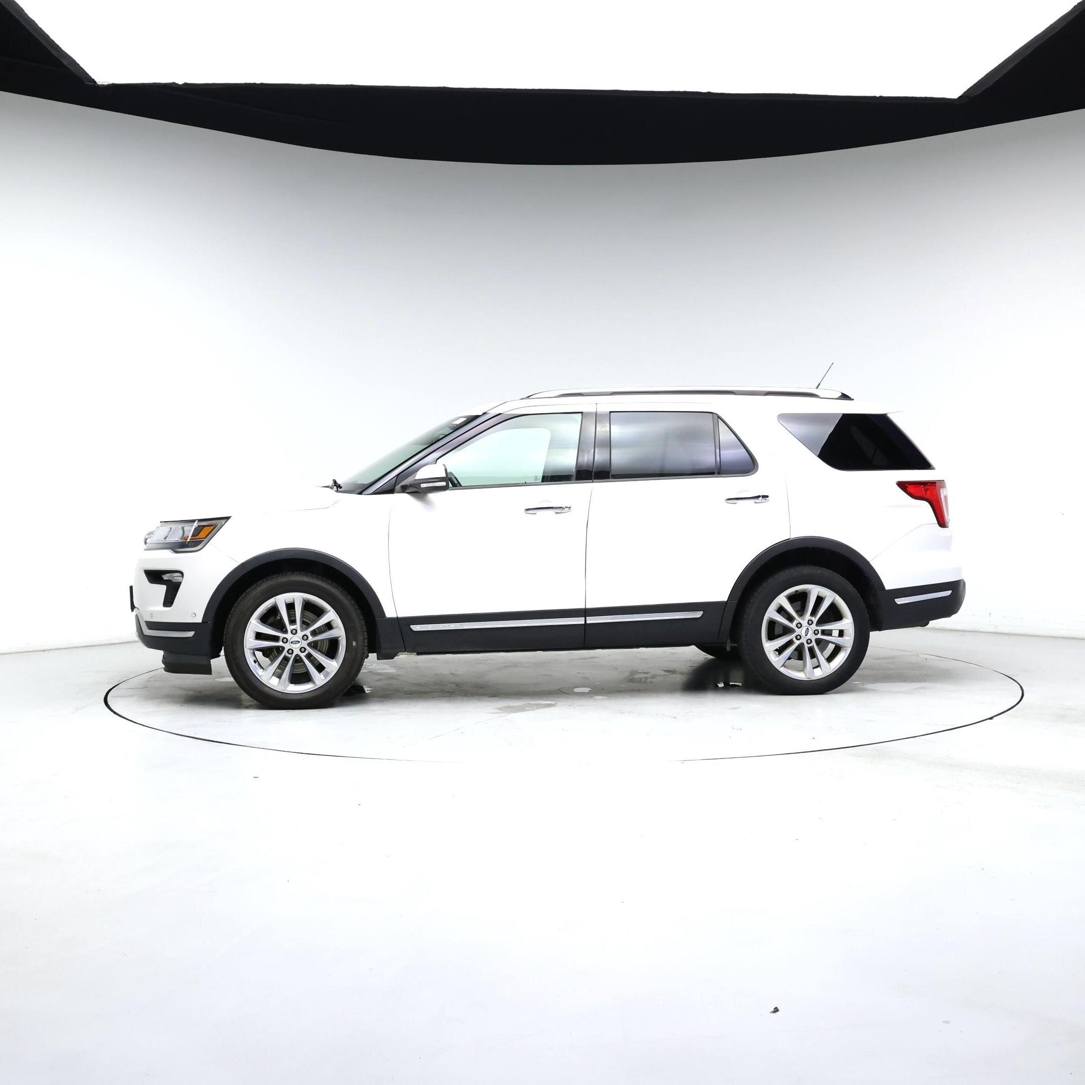 Thumbnail: 2018 Ford Explorer - 3