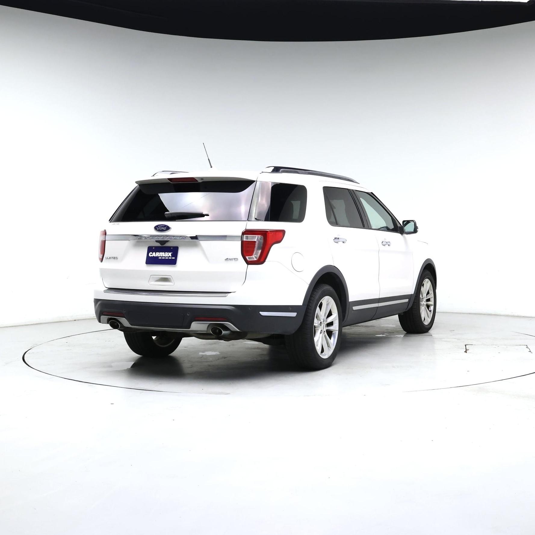 Thumbnail: 2018 Ford Explorer - 8