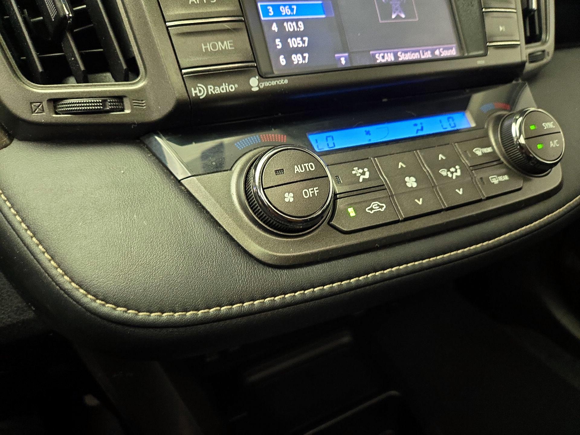 Thumbnail: 2015 Toyota RAV4 - 16