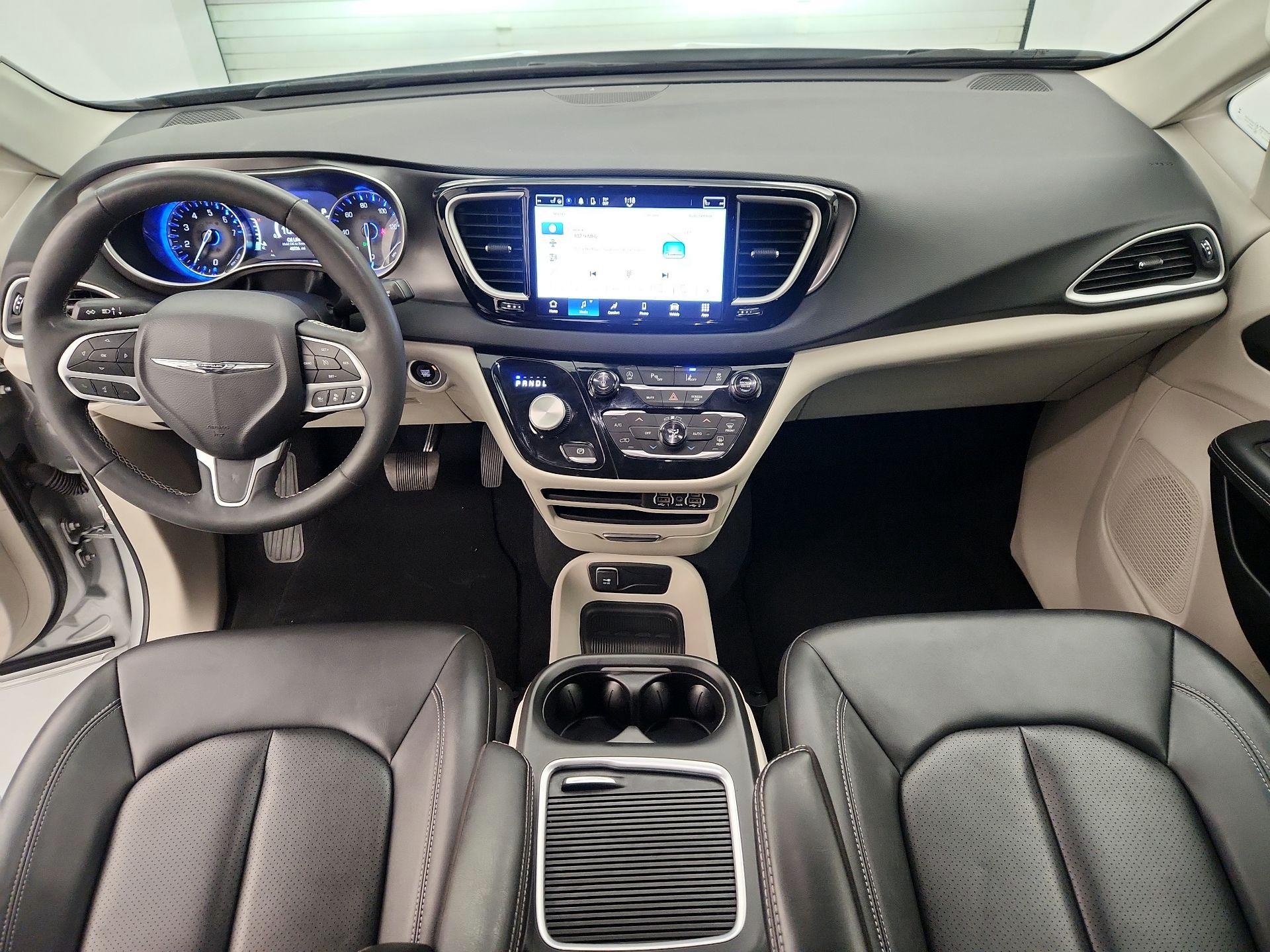 Thumbnail: 2024 Chrysler Pacifica - 9