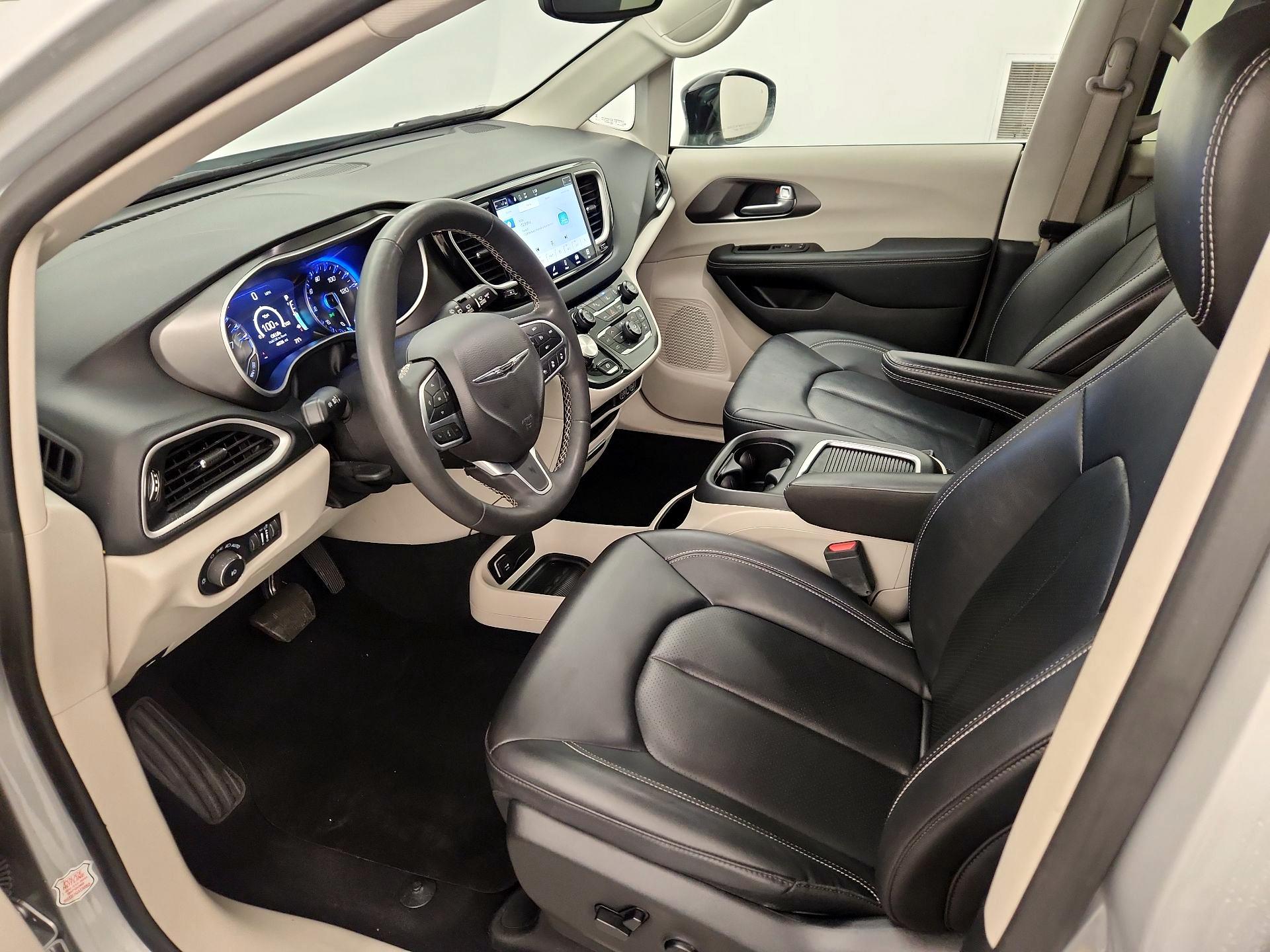 Thumbnail: 2024 Chrysler Pacifica - 11