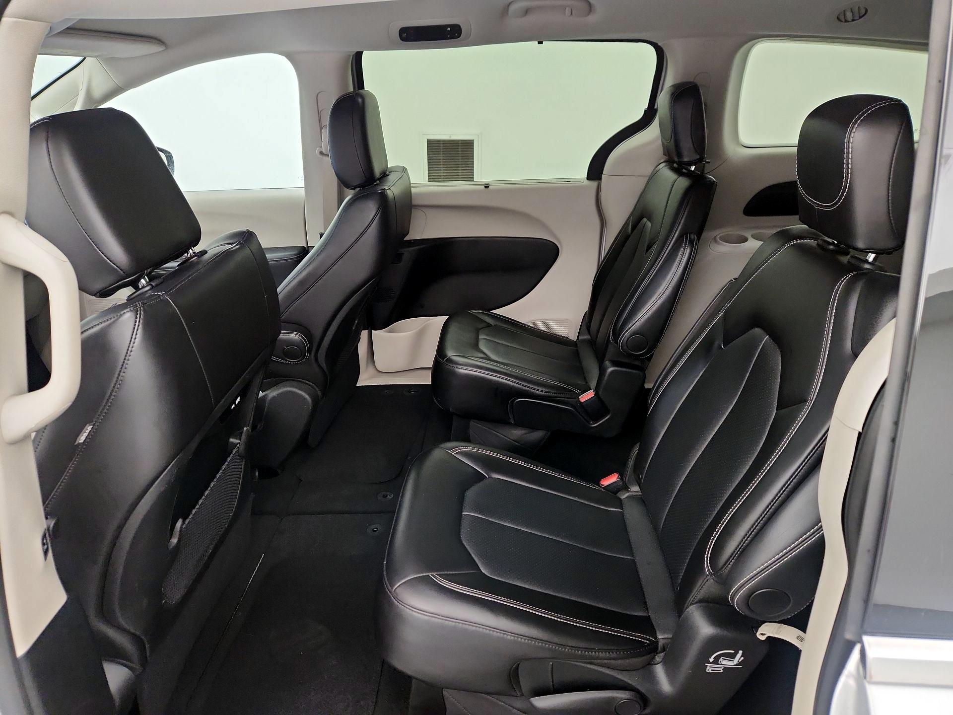 Thumbnail: 2024 Chrysler Pacifica - 19