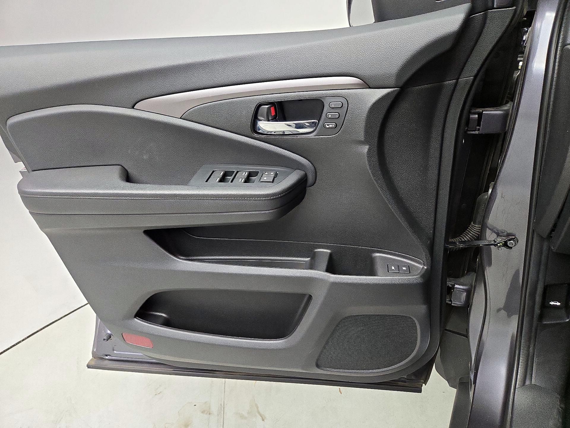 Thumbnail: 2022 Honda Pilot - 12