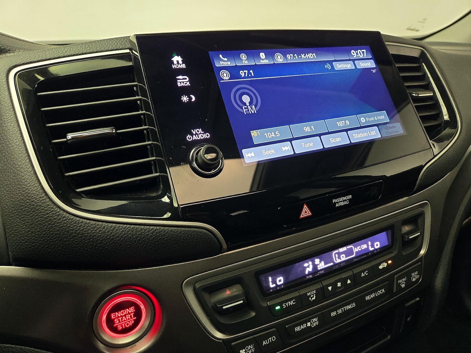 2022 Honda Pilot SE - Photo 16