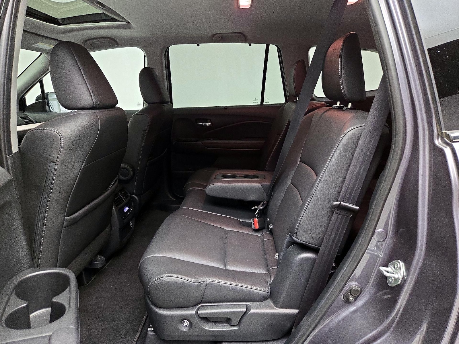 2022 Honda Pilot SE - Photo 21