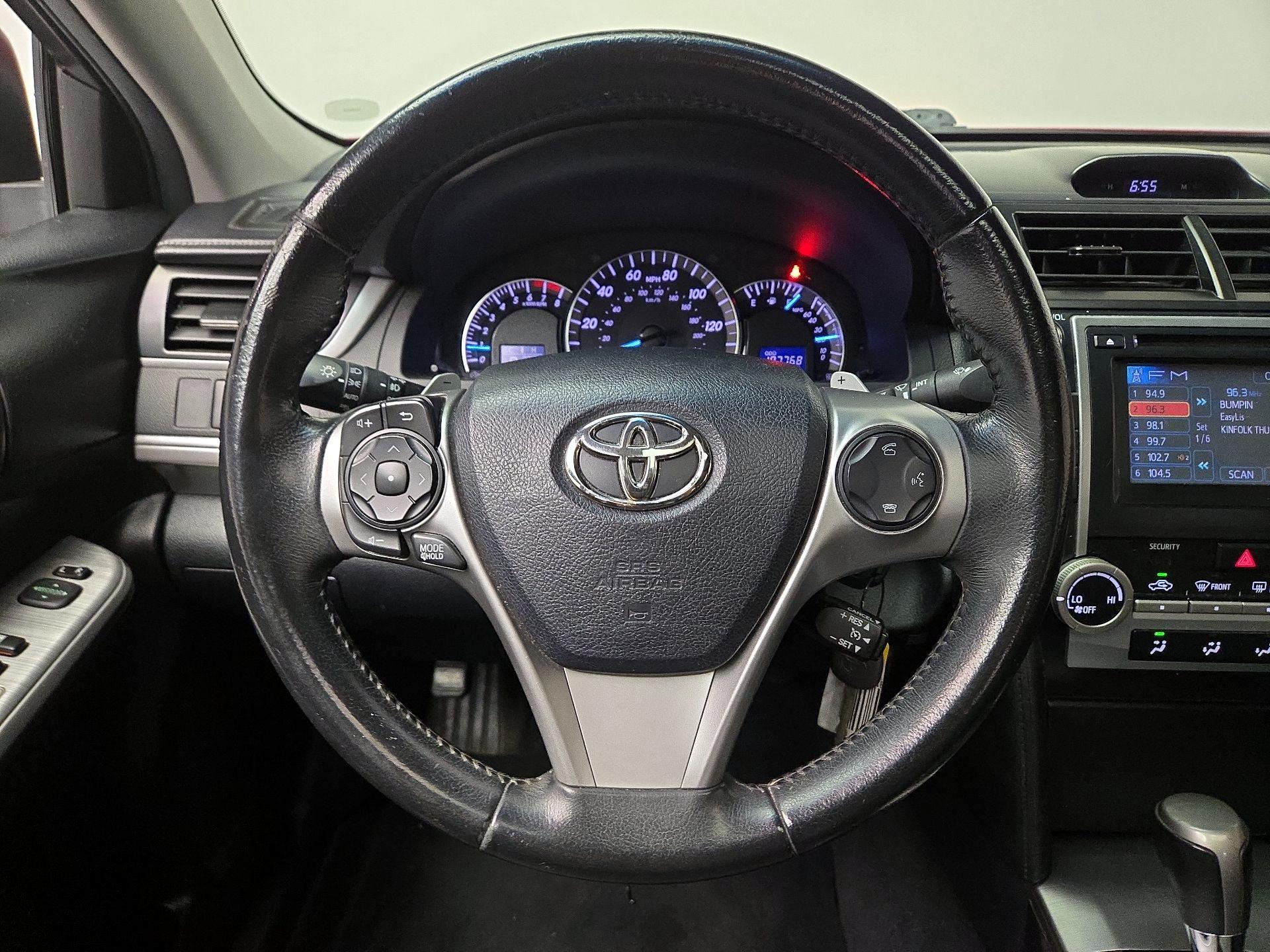 Thumbnail: 2014 Toyota Camry - 10