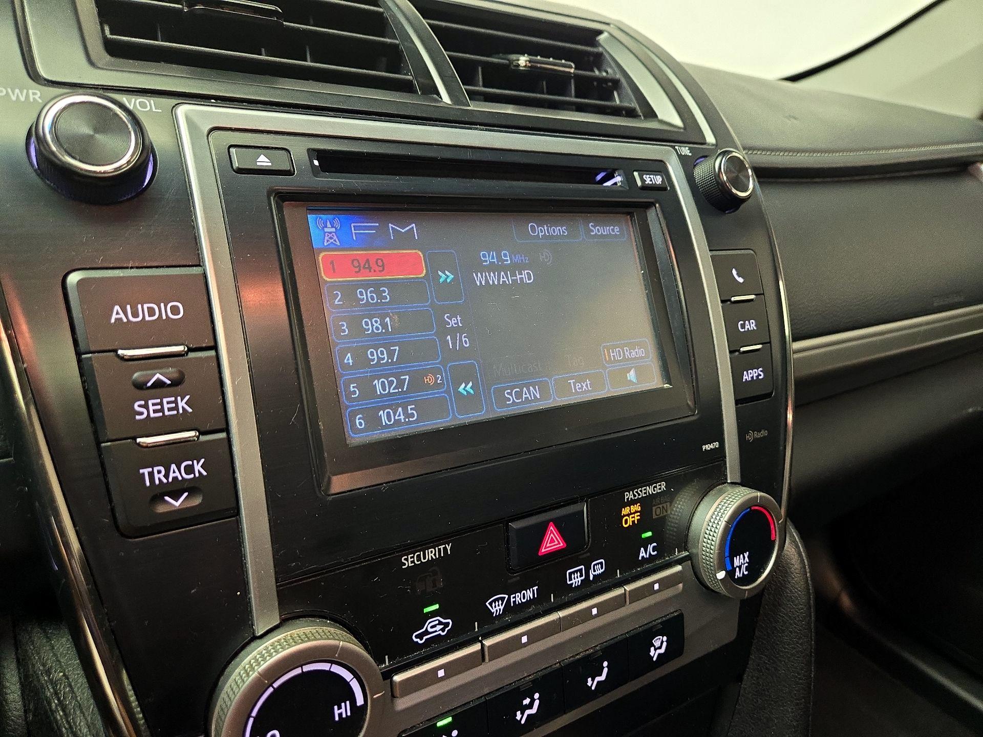 Thumbnail: 2014 Toyota Camry - 14