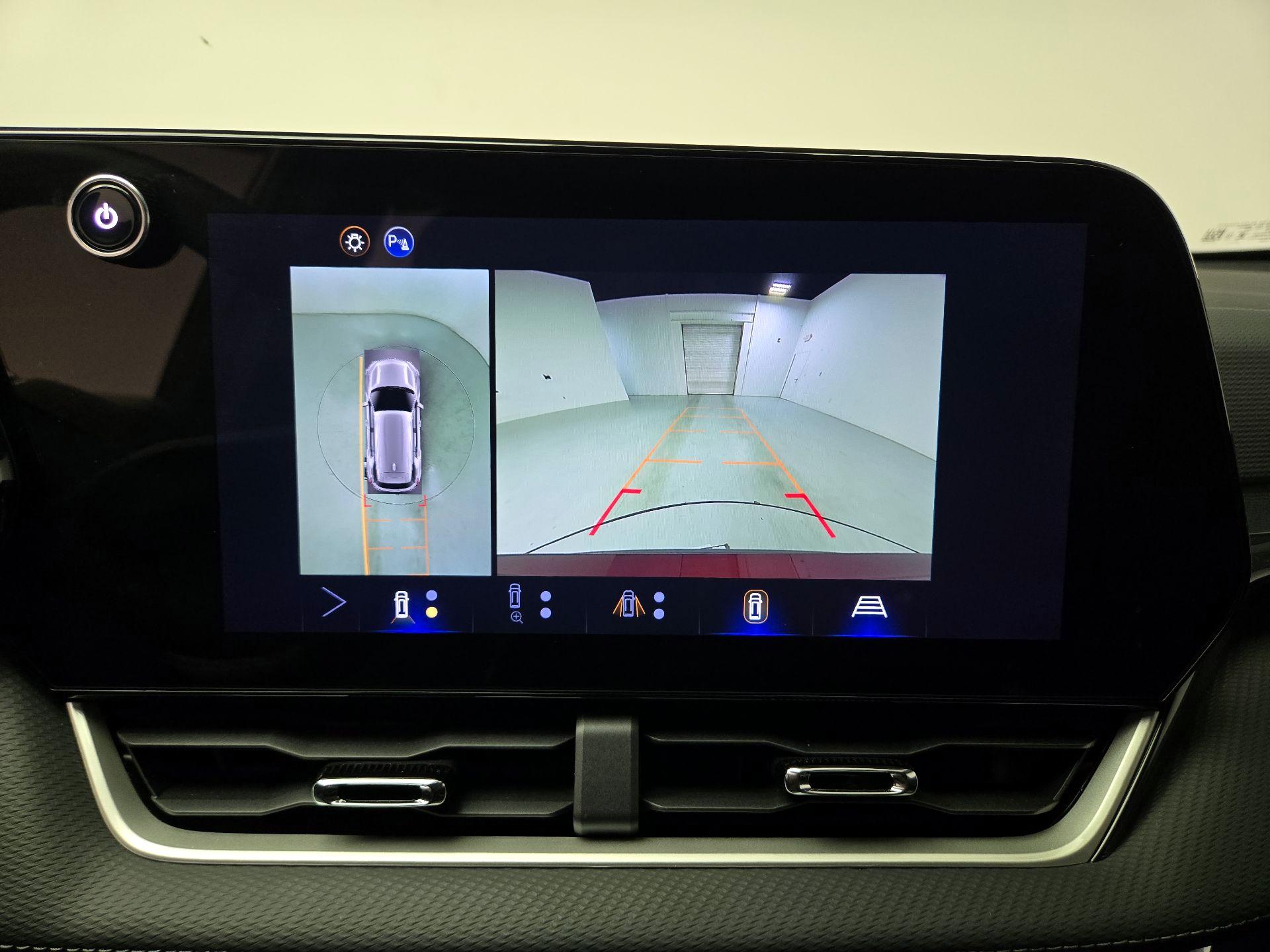 Thumbnail: 2026 Chevrolet Equinox - 15