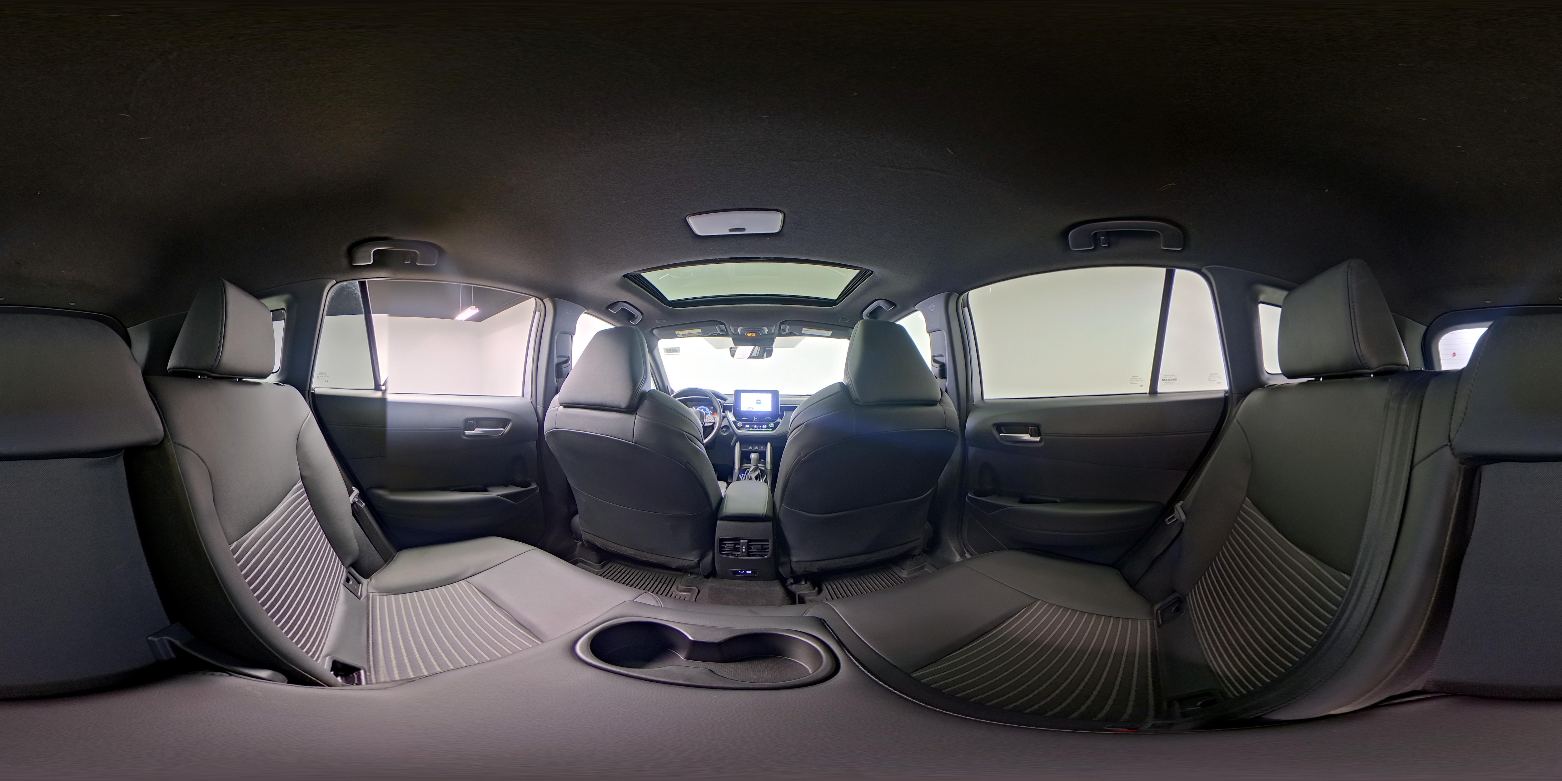2025 Toyota Corolla Cross XSE - Photo 26