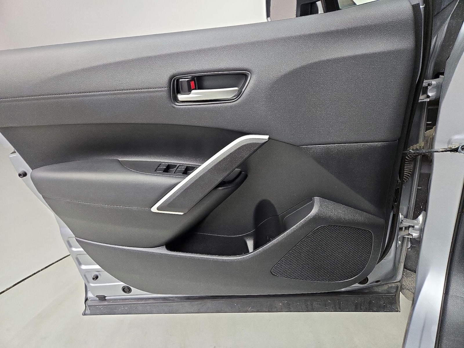 2025 Toyota Corolla Cross XSE - Photo 13