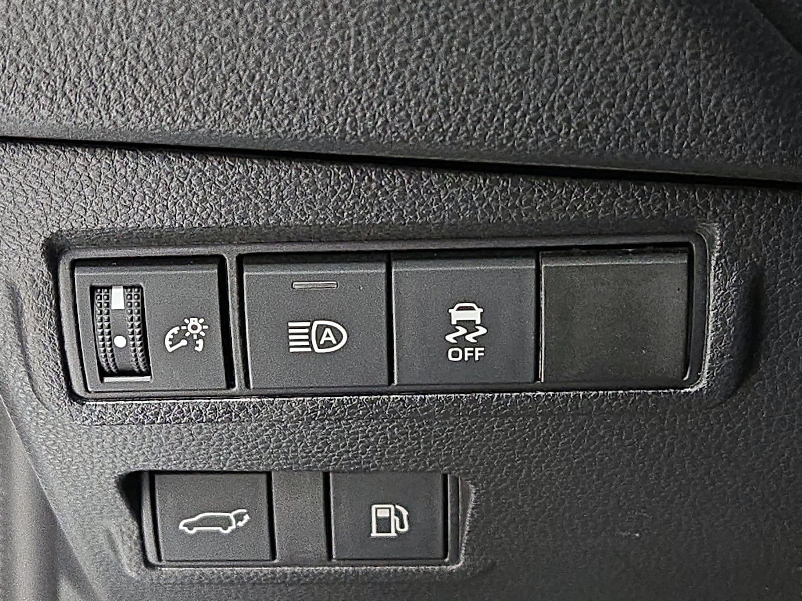2025 Toyota Corolla Cross XSE - Photo 14