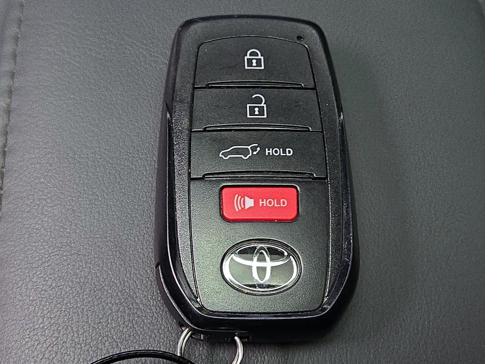 2025 Toyota Corolla Cross XSE - Photo 24