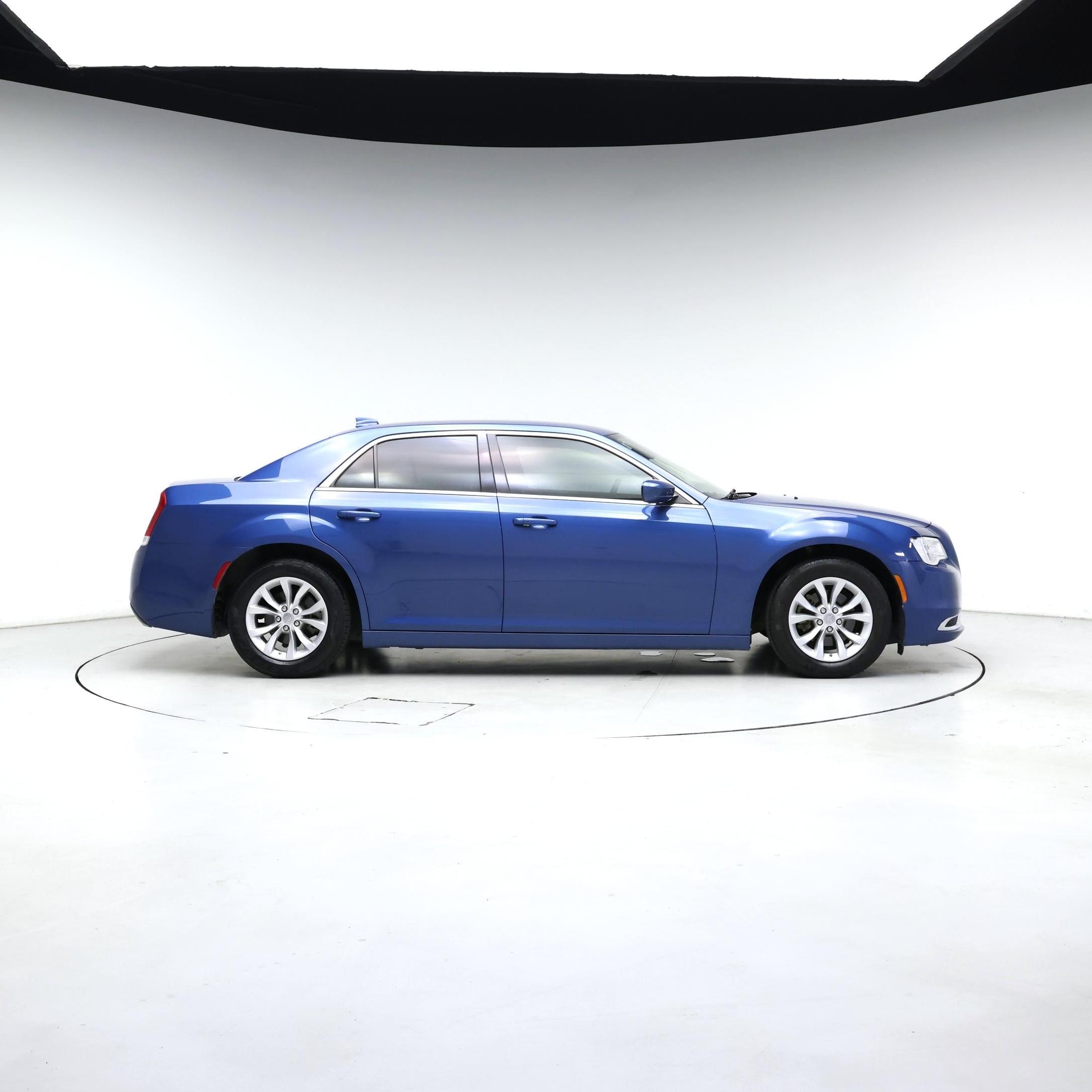 Thumbnail: 2022 Chrysler 300 - 7