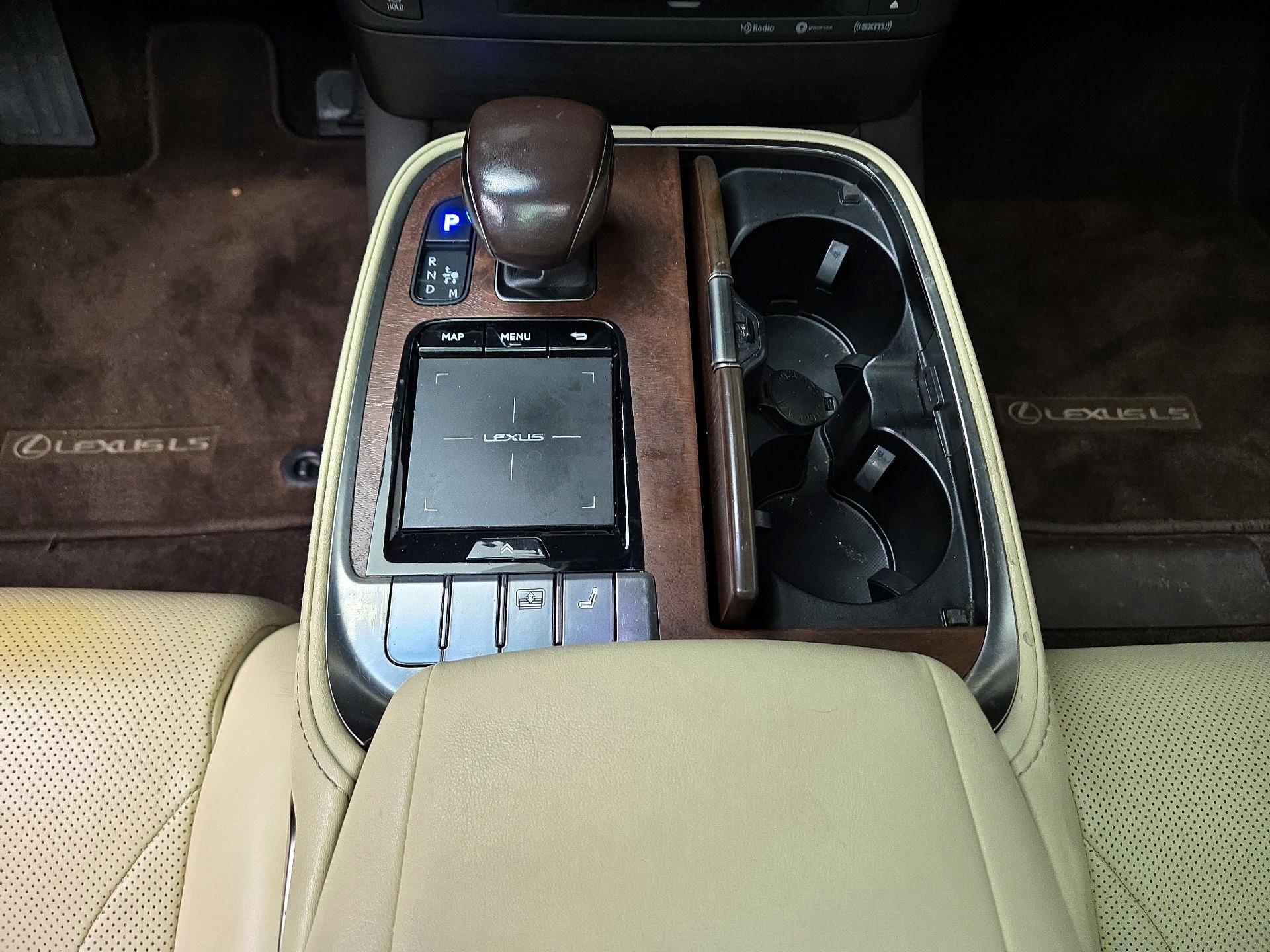Thumbnail: 2018 Lexus LS - 18