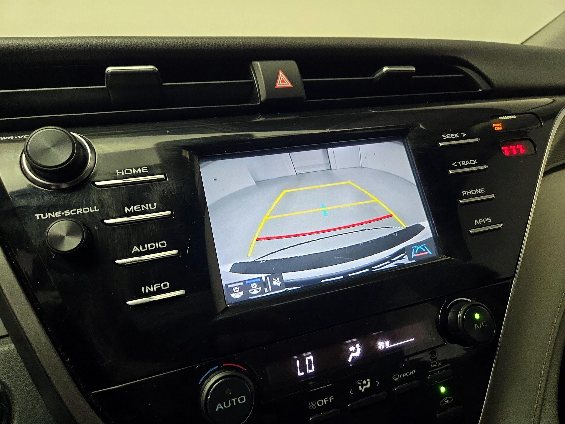Thumbnail: 2018 Toyota Camry - 14